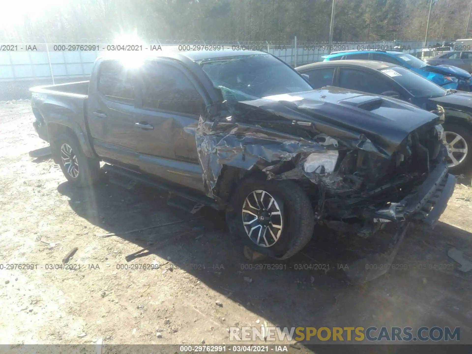 1 Photograph of a damaged car 3TMCZ5AN2LM344392 TOYOTA TACOMA 4WD 2020