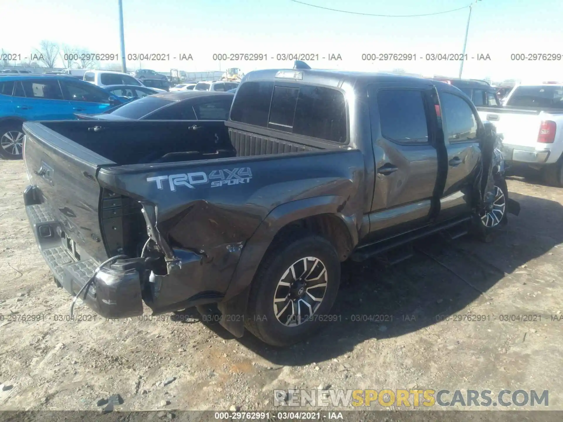 4 Photograph of a damaged car 3TMCZ5AN2LM344392 TOYOTA TACOMA 4WD 2020