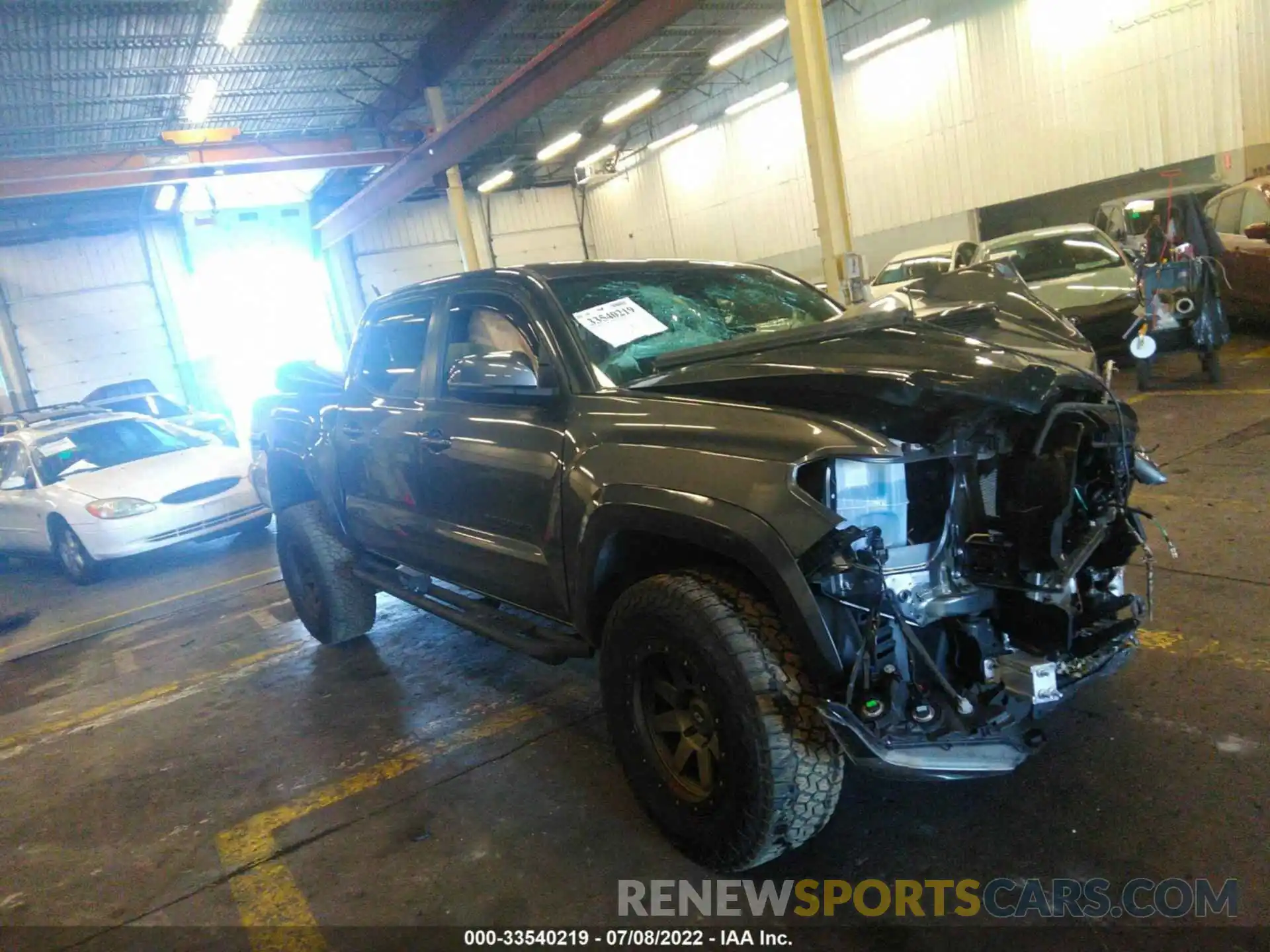 1 Photograph of a damaged car 3TMCZ5AN2LM350662 TOYOTA TACOMA 4WD 2020