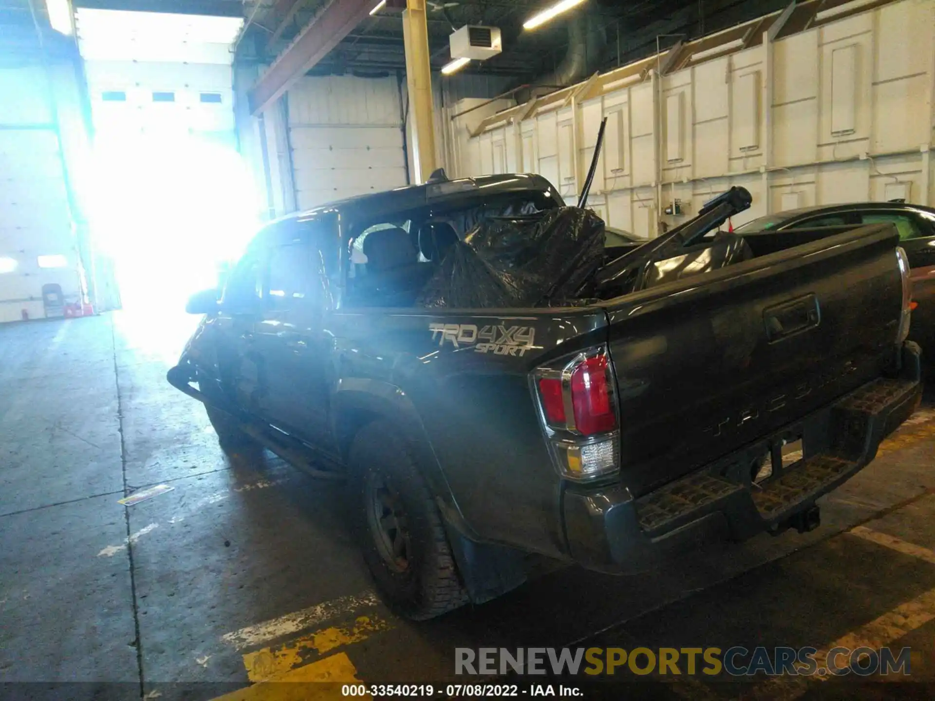 3 Photograph of a damaged car 3TMCZ5AN2LM350662 TOYOTA TACOMA 4WD 2020