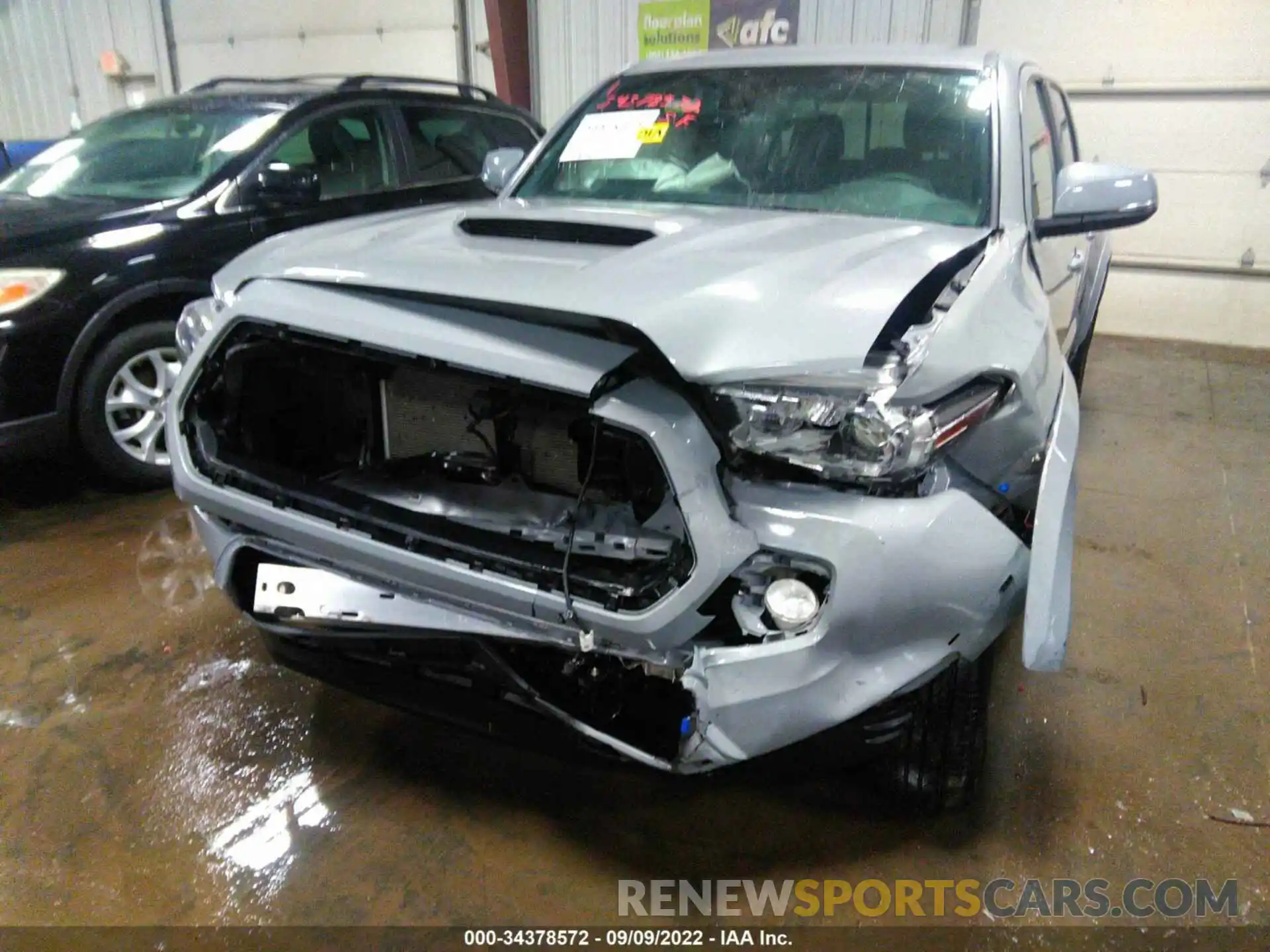 6 Photograph of a damaged car 3TMCZ5AN2LM351021 TOYOTA TACOMA 4WD 2020