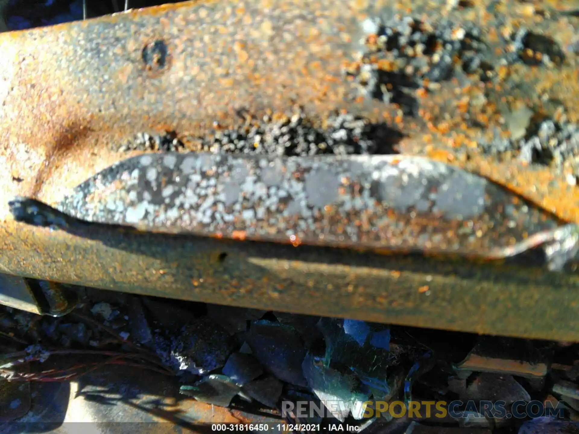 9 Photograph of a damaged car 3TMCZ5AN2LM354775 TOYOTA TACOMA 4WD 2020