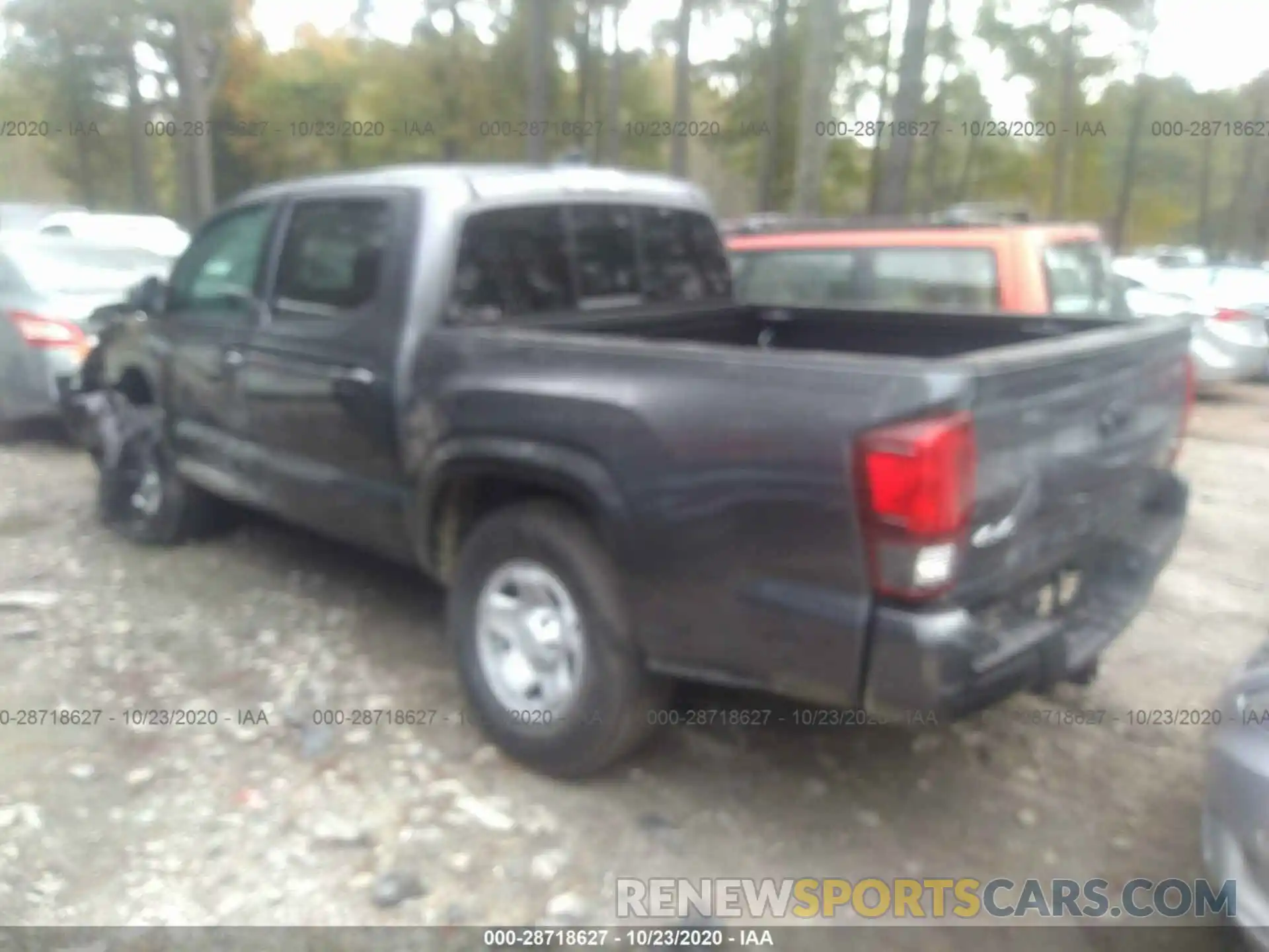 3 Photograph of a damaged car 3TMCZ5AN2LM360995 TOYOTA TACOMA 4WD 2020