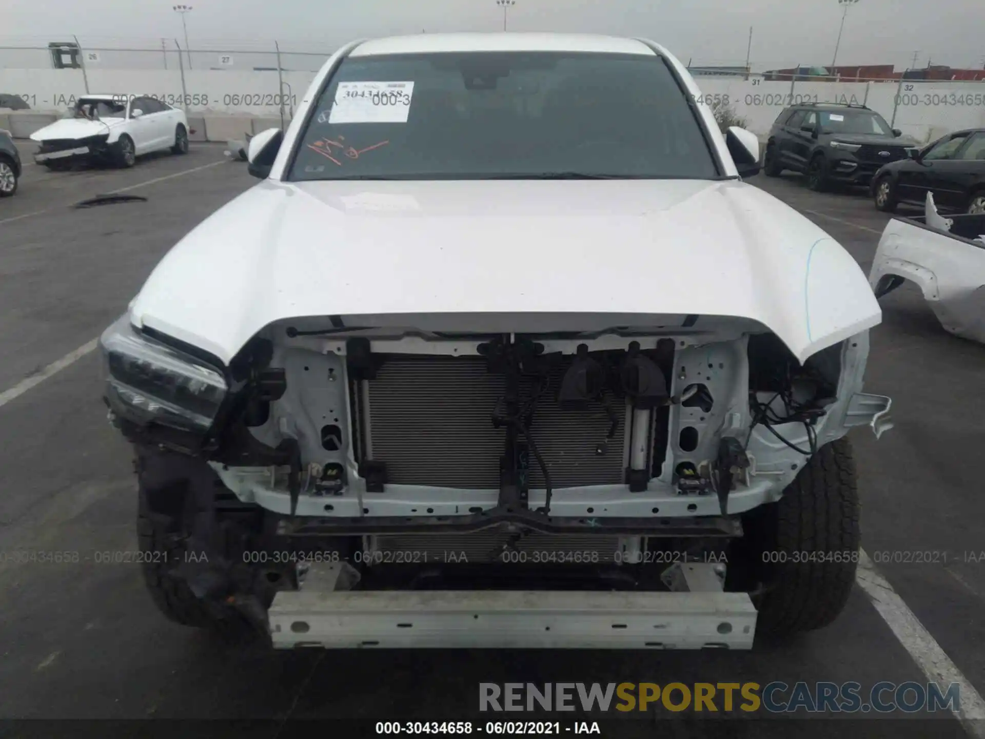 6 Photograph of a damaged car 3TMCZ5AN2LM361466 TOYOTA TACOMA 4WD 2020