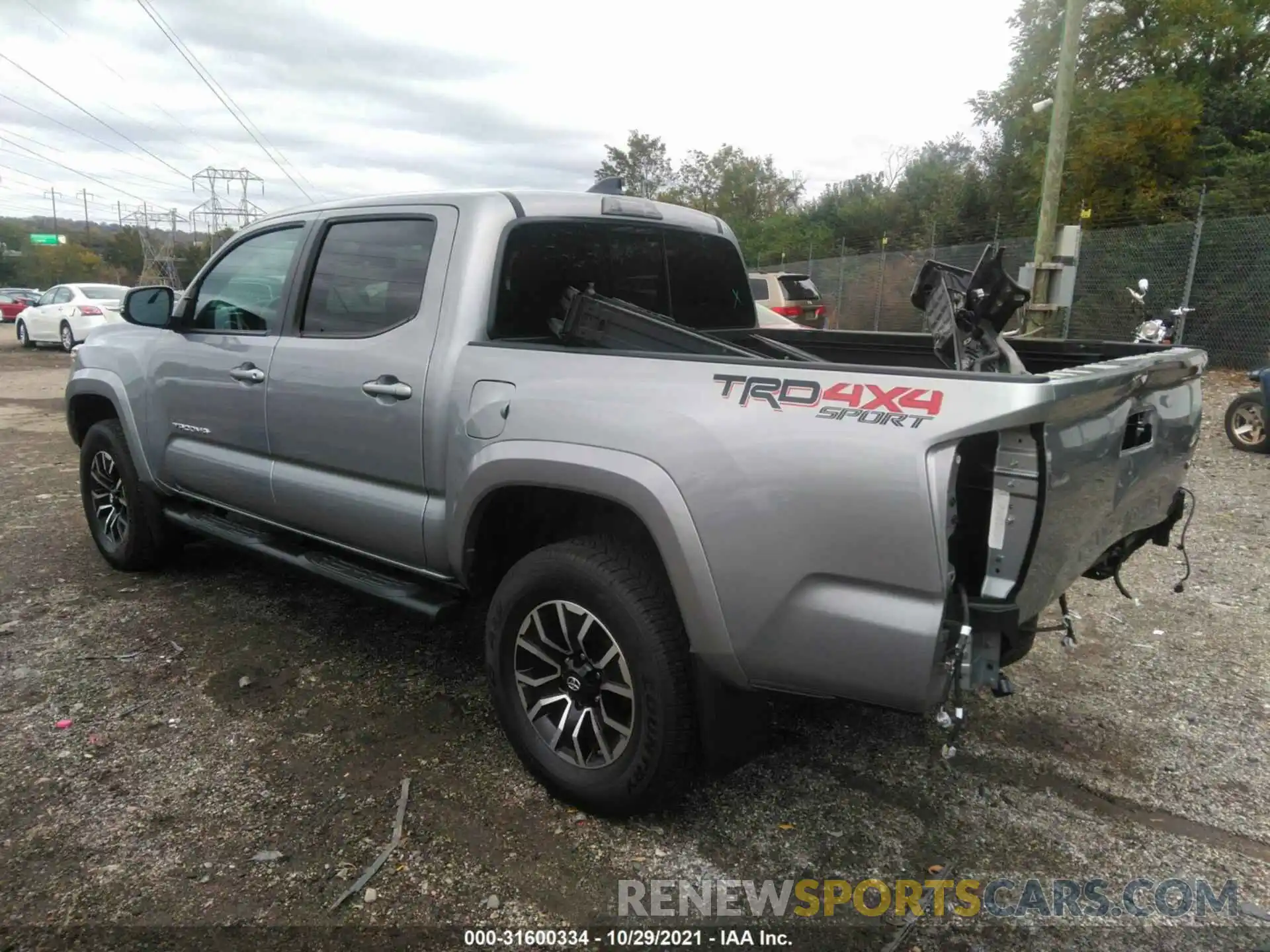 3 Фотография поврежденного автомобиля 3TMCZ5AN2LM366277 TOYOTA TACOMA 4WD 2020