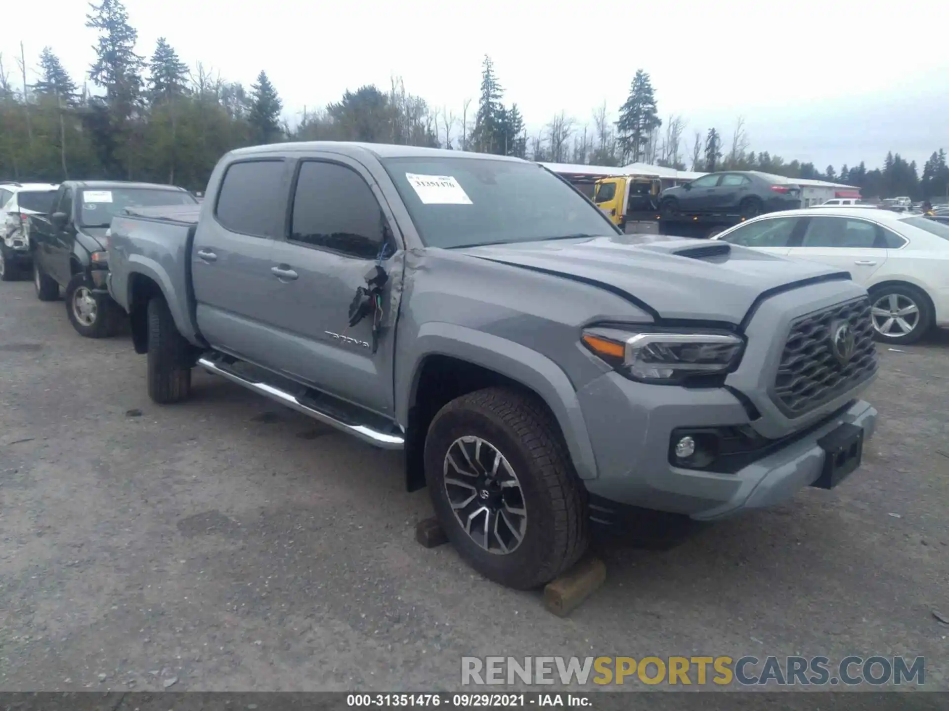 1 Photograph of a damaged car 3TMCZ5AN2LM368076 TOYOTA TACOMA 4WD 2020