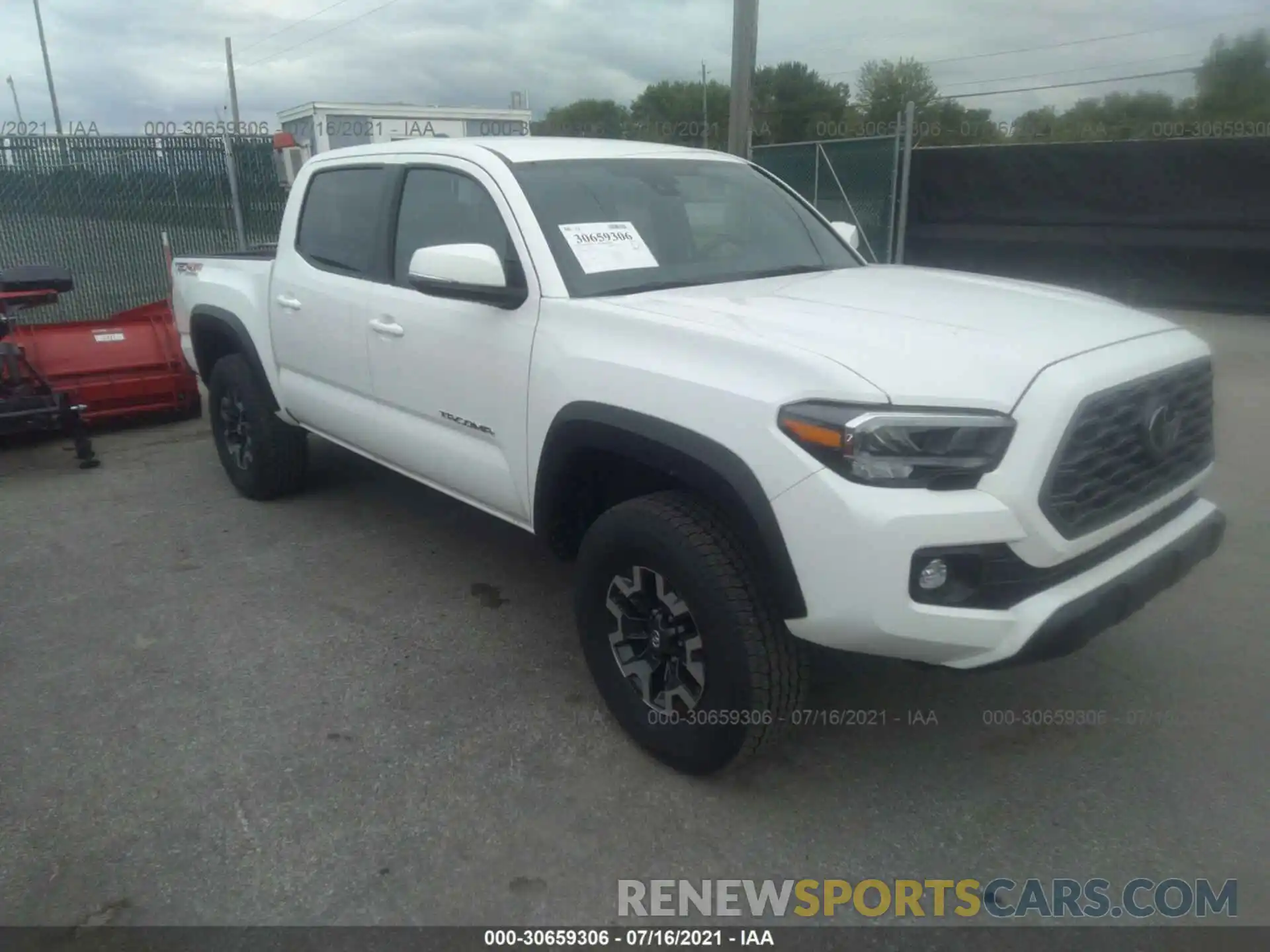 1 Photograph of a damaged car 3TMCZ5AN3LM290097 TOYOTA TACOMA 4WD 2020