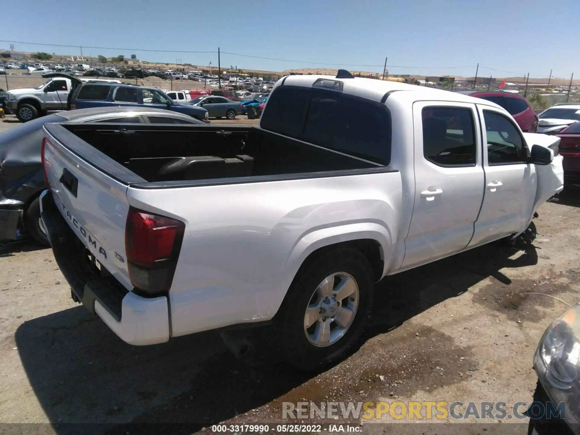 4 Photograph of a damaged car 3TMCZ5AN3LM292366 TOYOTA TACOMA 4WD 2020