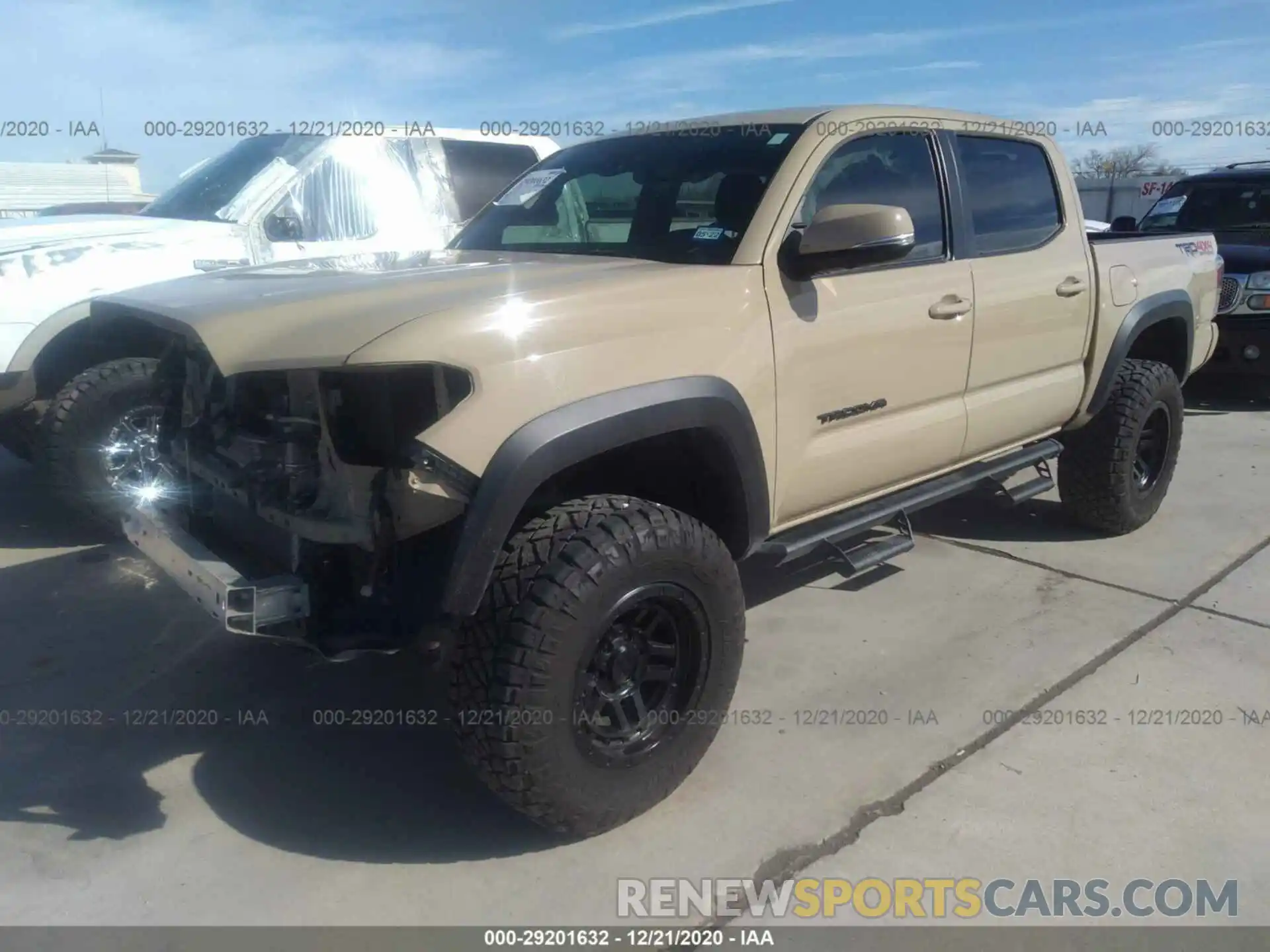 2 Фотография поврежденного автомобиля 3TMCZ5AN3LM295770 TOYOTA TACOMA 4WD 2020