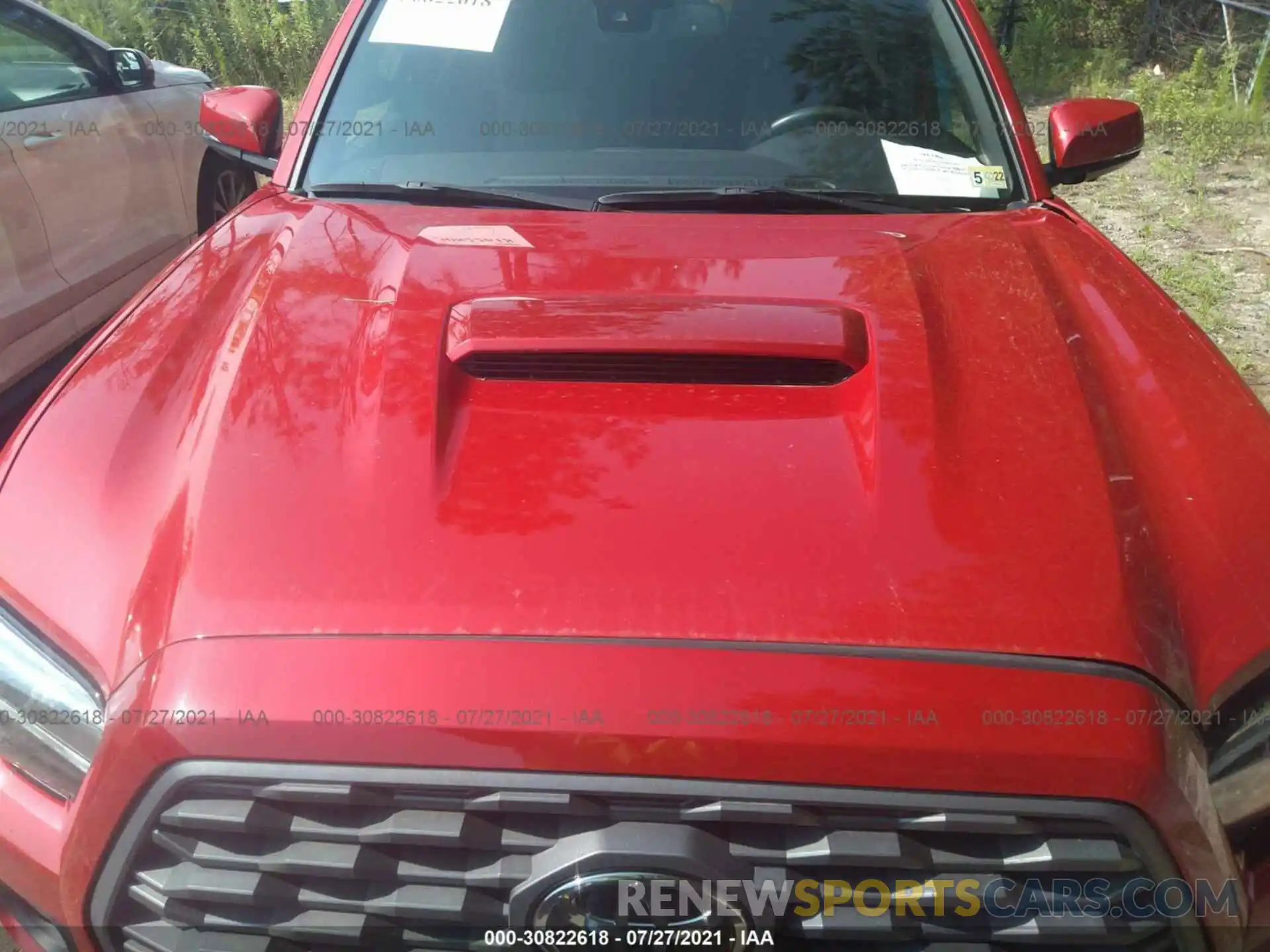 10 Photograph of a damaged car 3TMCZ5AN3LM297275 TOYOTA TACOMA 4WD 2020