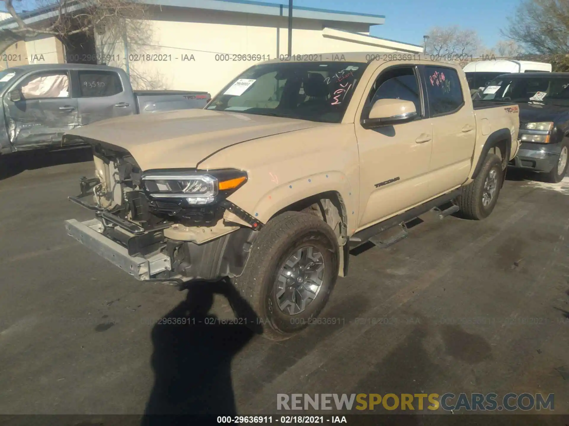 2 Фотография поврежденного автомобиля 3TMCZ5AN3LM298992 TOYOTA TACOMA 4WD 2020