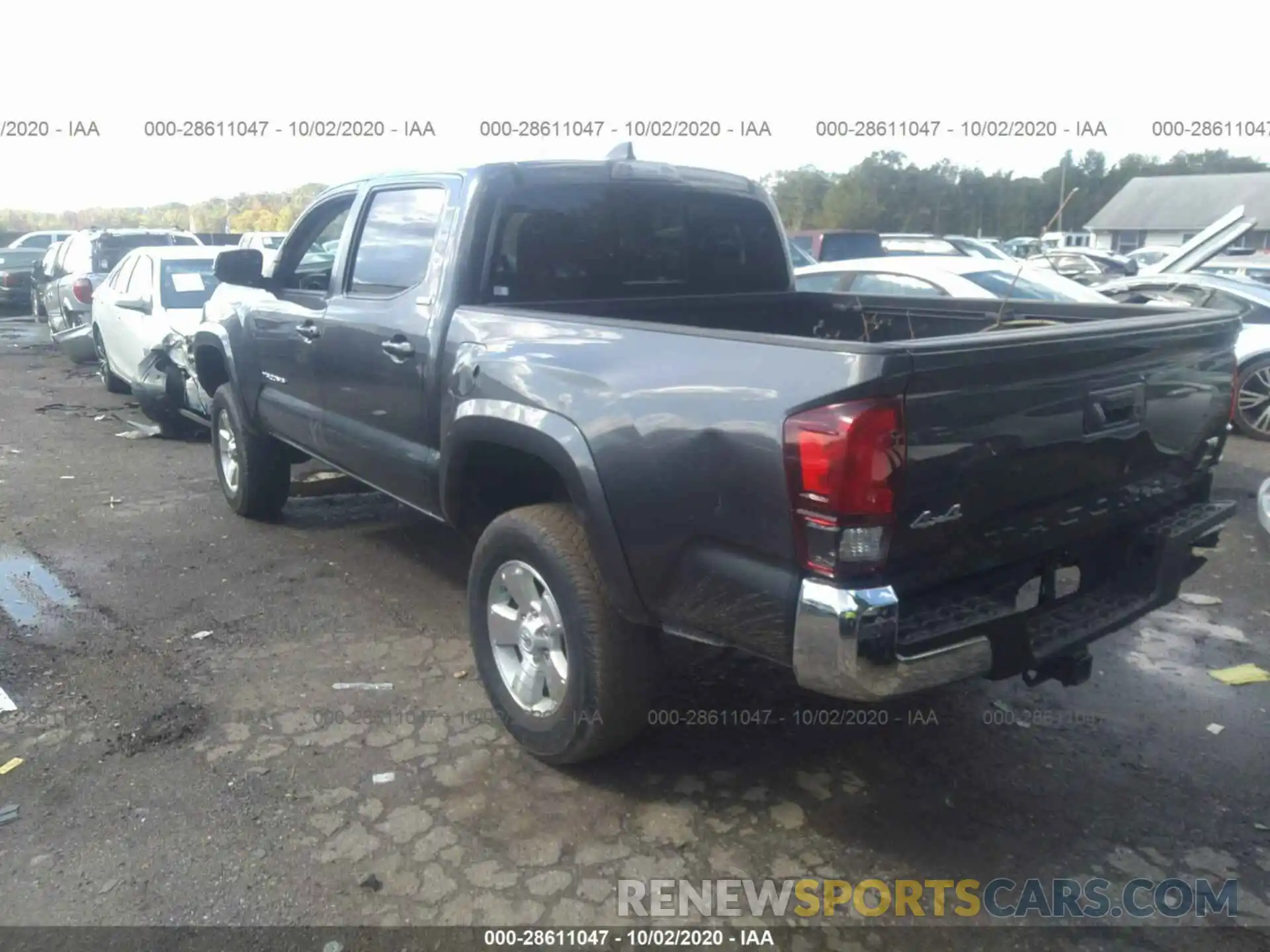 3 Фотография поврежденного автомобиля 3TMCZ5AN3LM303429 TOYOTA TACOMA 4WD 2020