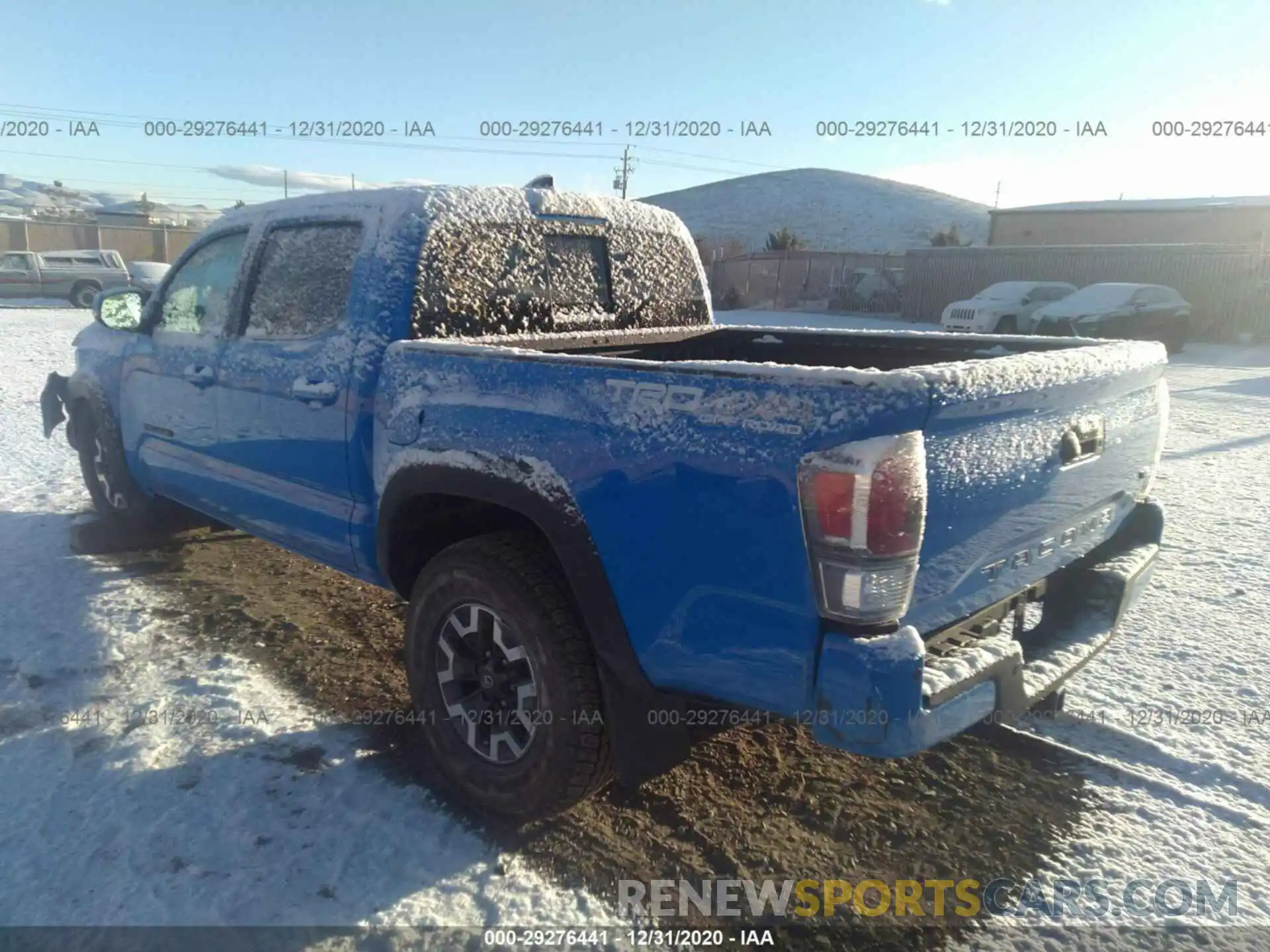 3 Photograph of a damaged car 3TMCZ5AN3LM304323 TOYOTA TACOMA 4WD 2020