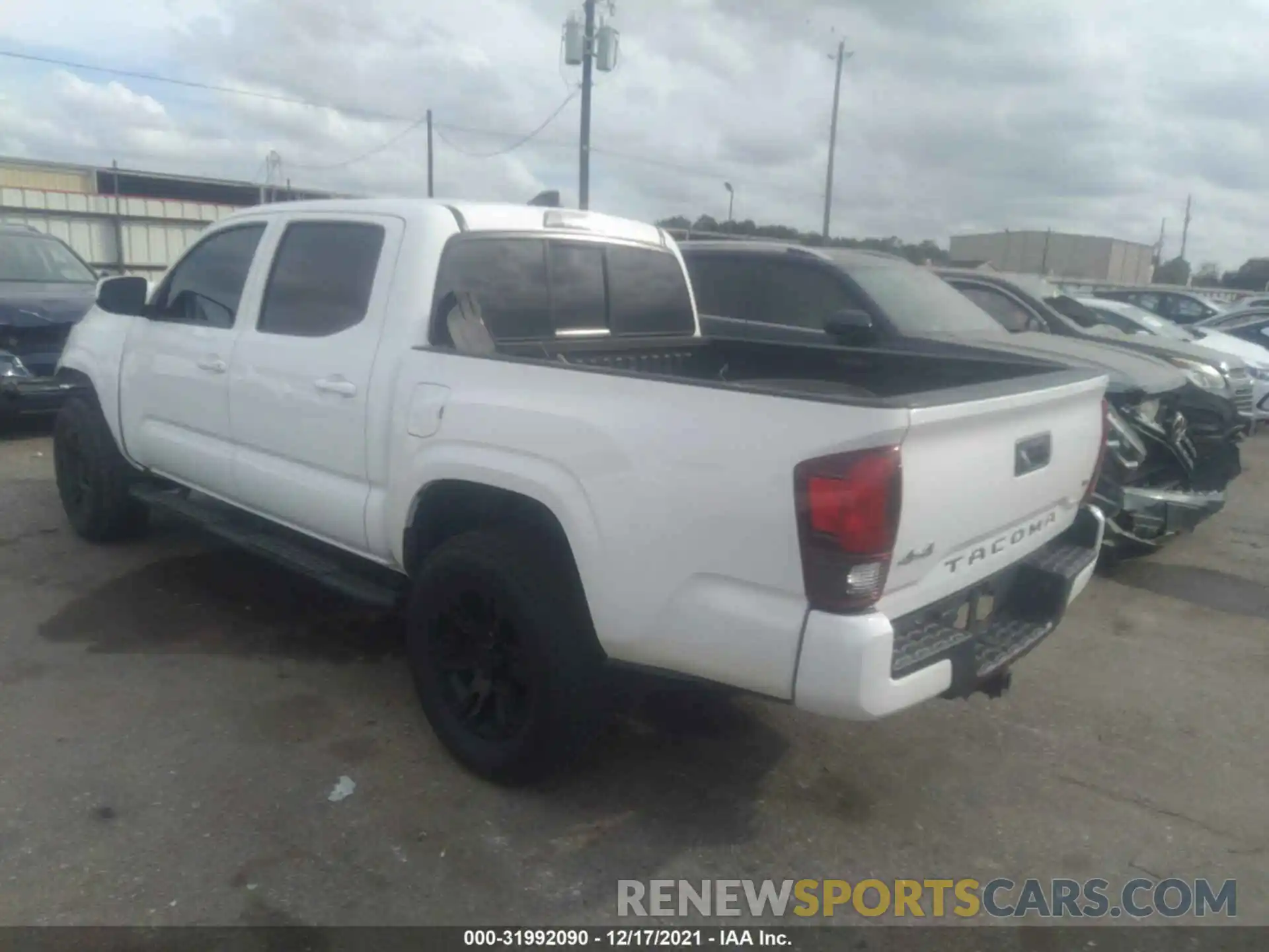 3 Photograph of a damaged car 3TMCZ5AN3LM304810 TOYOTA TACOMA 4WD 2020