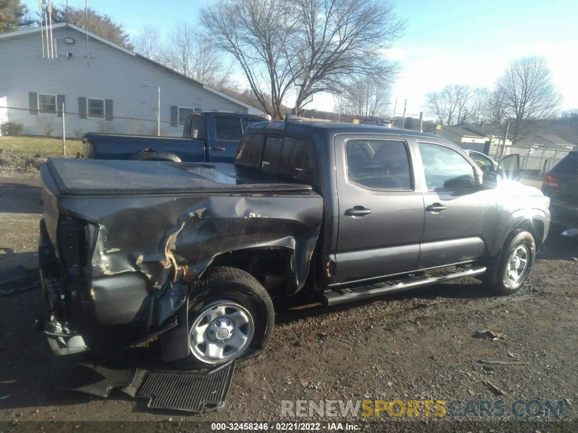 6 Photograph of a damaged car 3TMCZ5AN3LM305696 TOYOTA TACOMA 4WD 2020