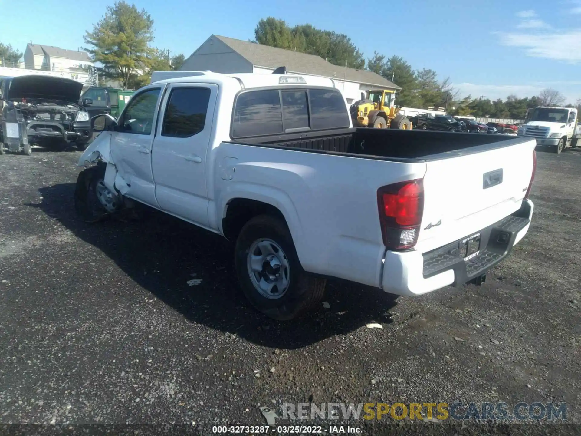 3 Photograph of a damaged car 3TMCZ5AN3LM312146 TOYOTA TACOMA 4WD 2020