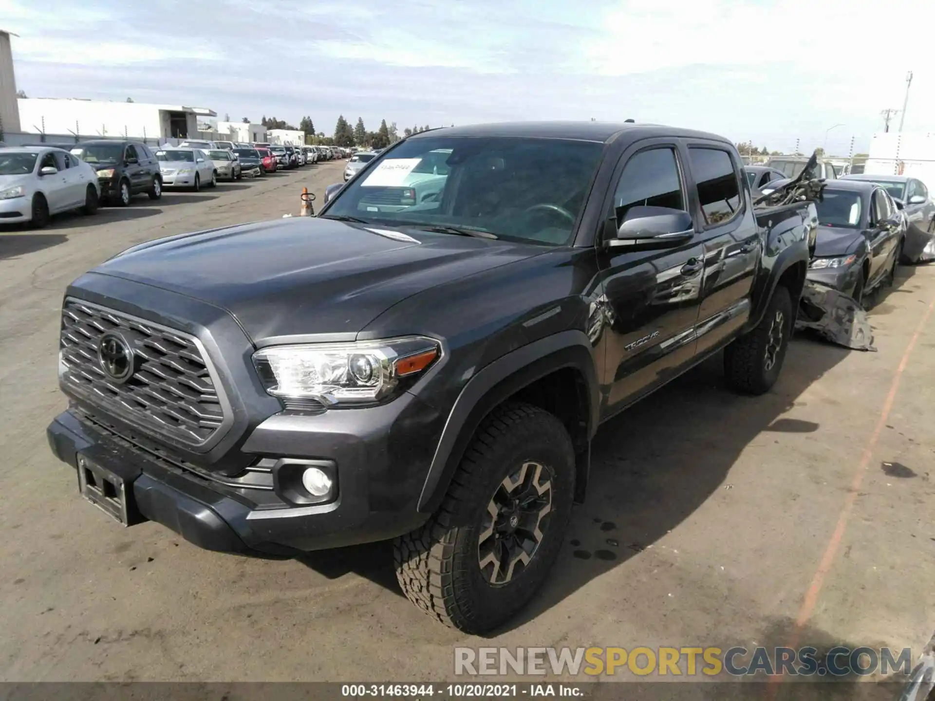 2 Photograph of a damaged car 3TMCZ5AN3LM319453 TOYOTA TACOMA 4WD 2020