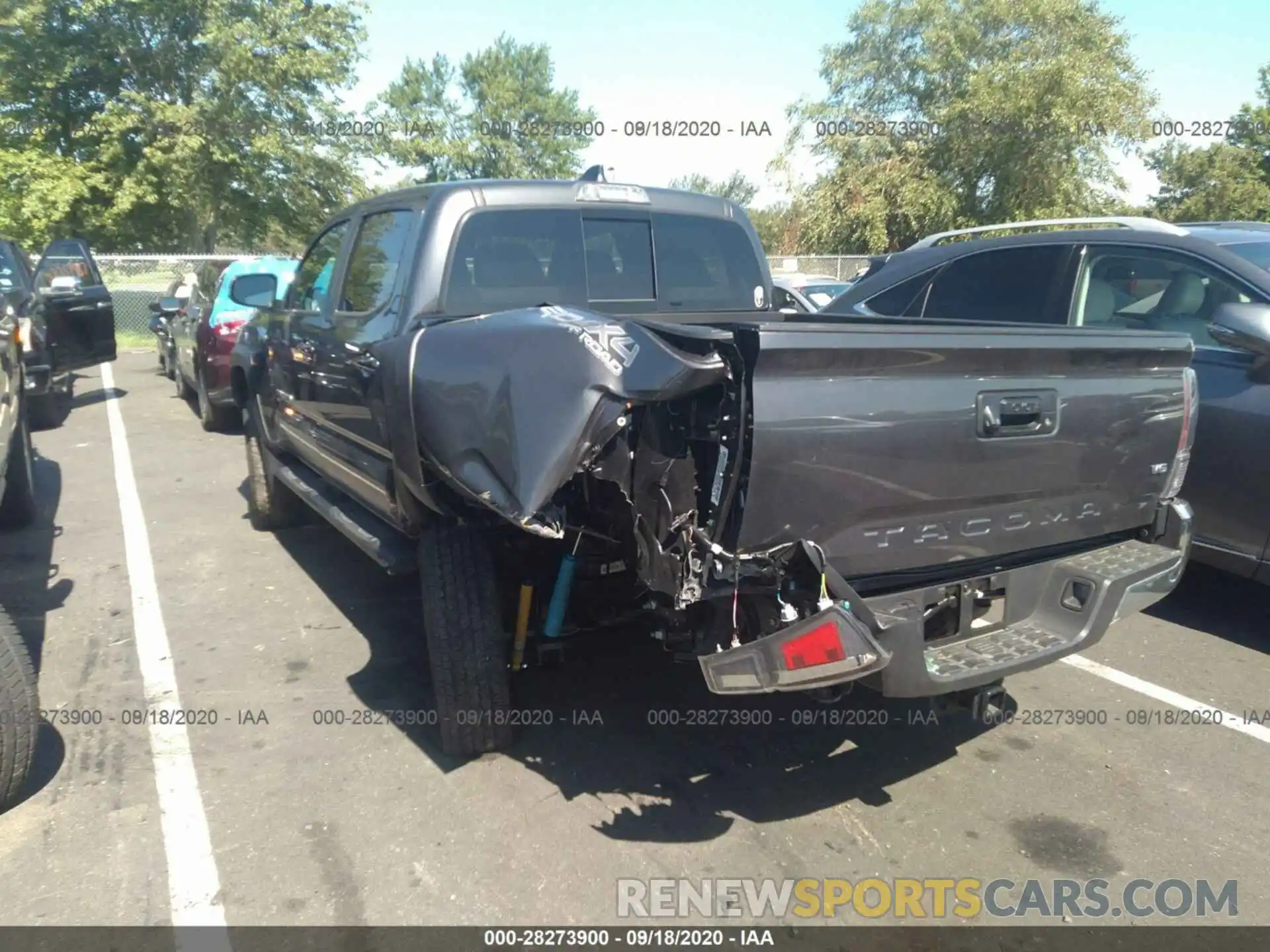 14 Photograph of a damaged car 3TMCZ5AN3LM324278 TOYOTA TACOMA 4WD 2020