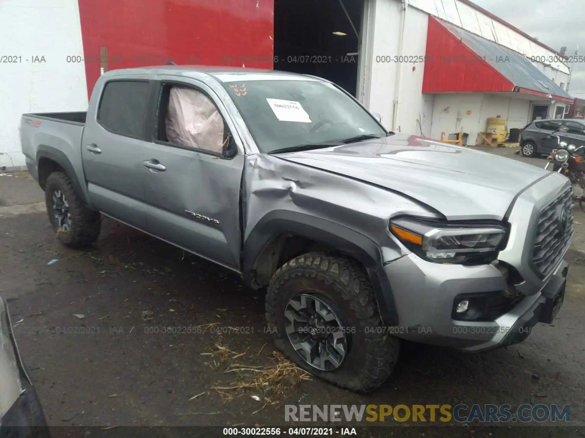 1 Photograph of a damaged car 3TMCZ5AN3LM324569 TOYOTA TACOMA 4WD 2020