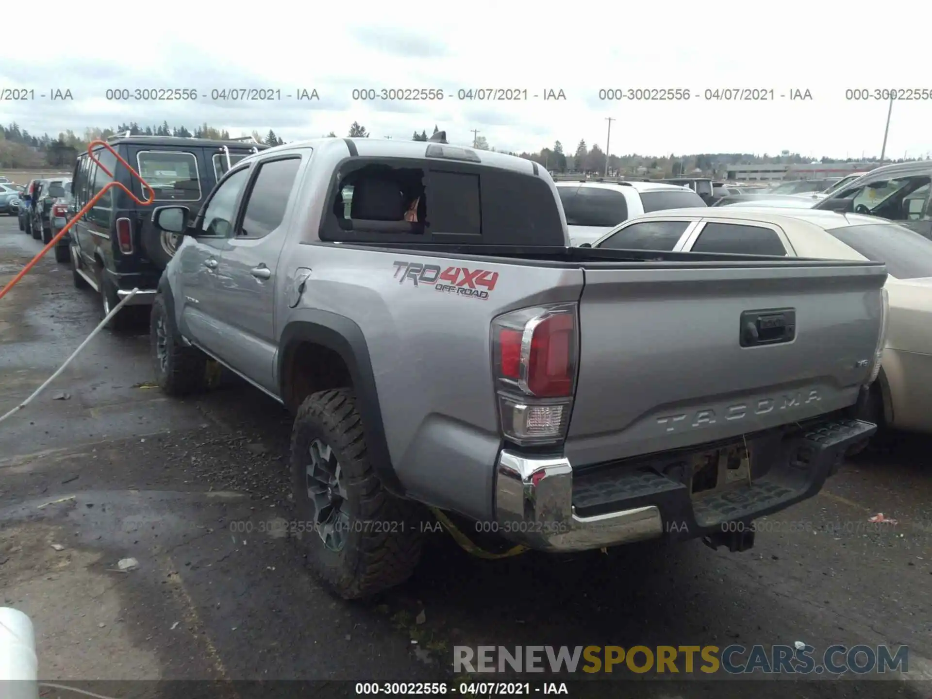 3 Photograph of a damaged car 3TMCZ5AN3LM324569 TOYOTA TACOMA 4WD 2020