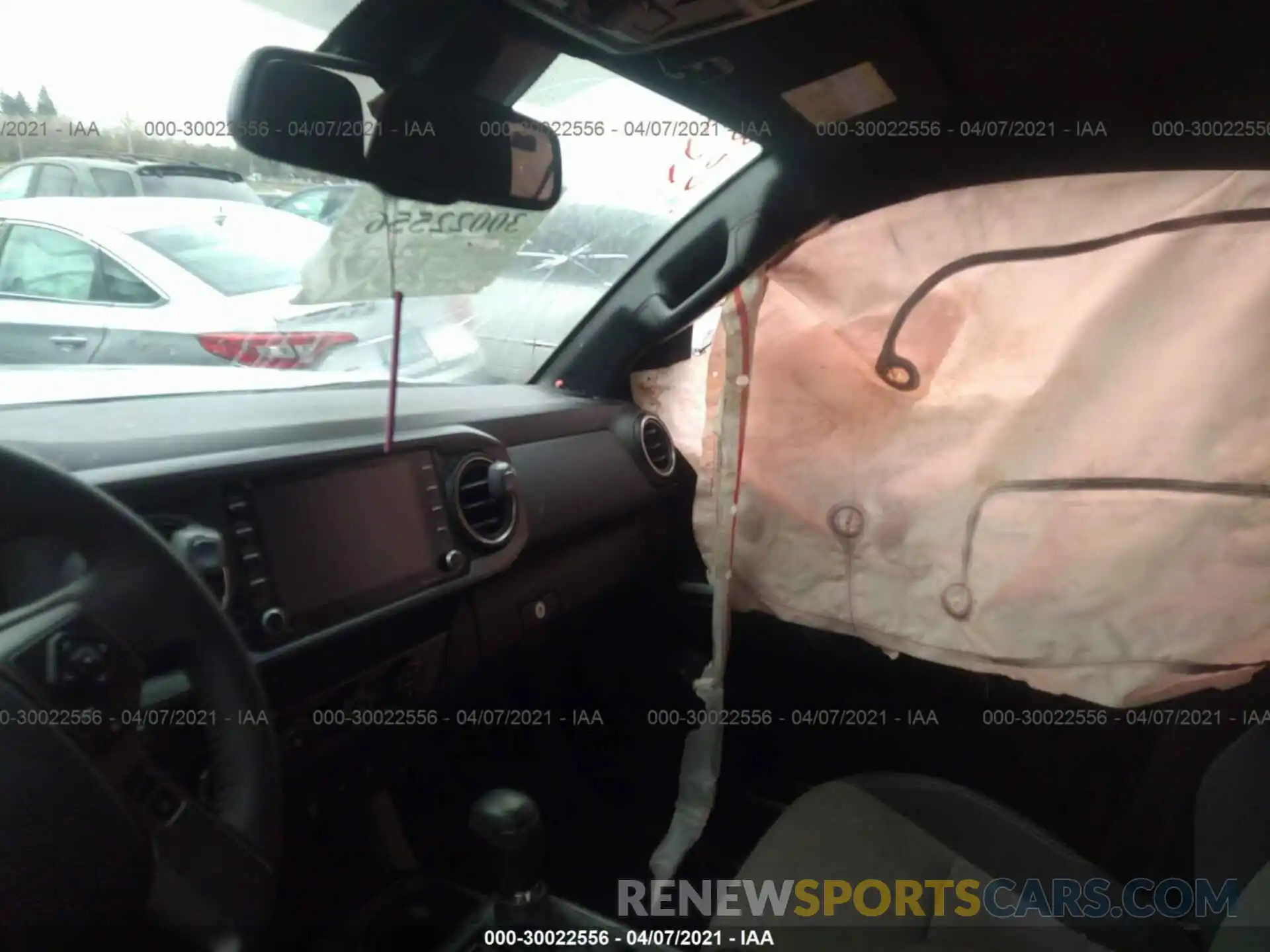 5 Photograph of a damaged car 3TMCZ5AN3LM324569 TOYOTA TACOMA 4WD 2020