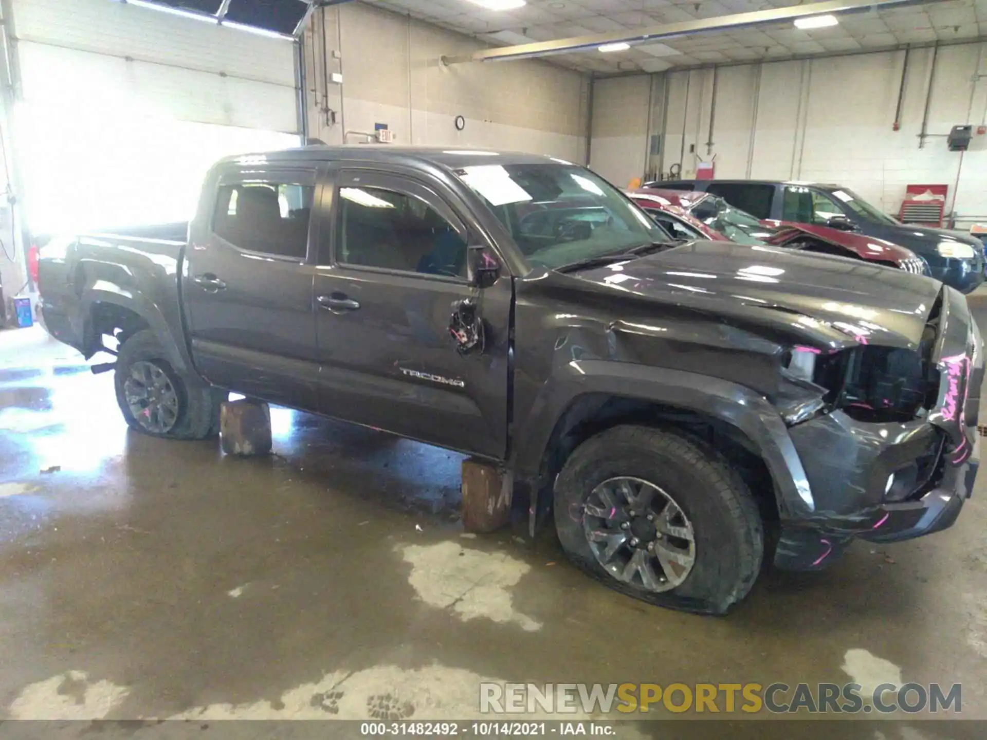 6 Photograph of a damaged car 3TMCZ5AN3LM326774 TOYOTA TACOMA 4WD 2020