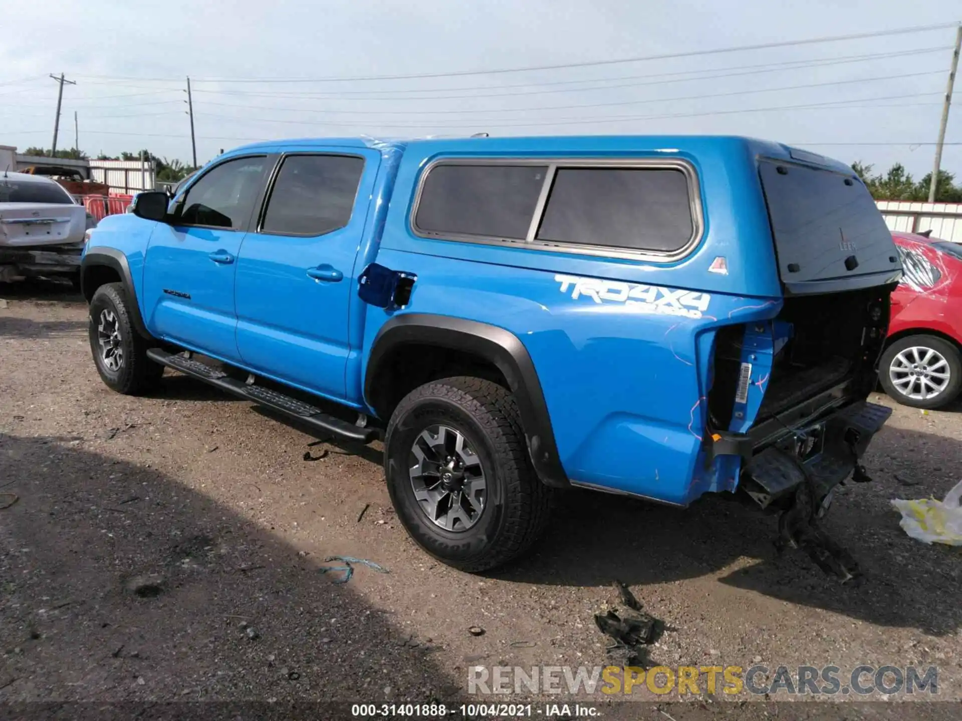 3 Photograph of a damaged car 3TMCZ5AN3LM327343 TOYOTA TACOMA 4WD 2020