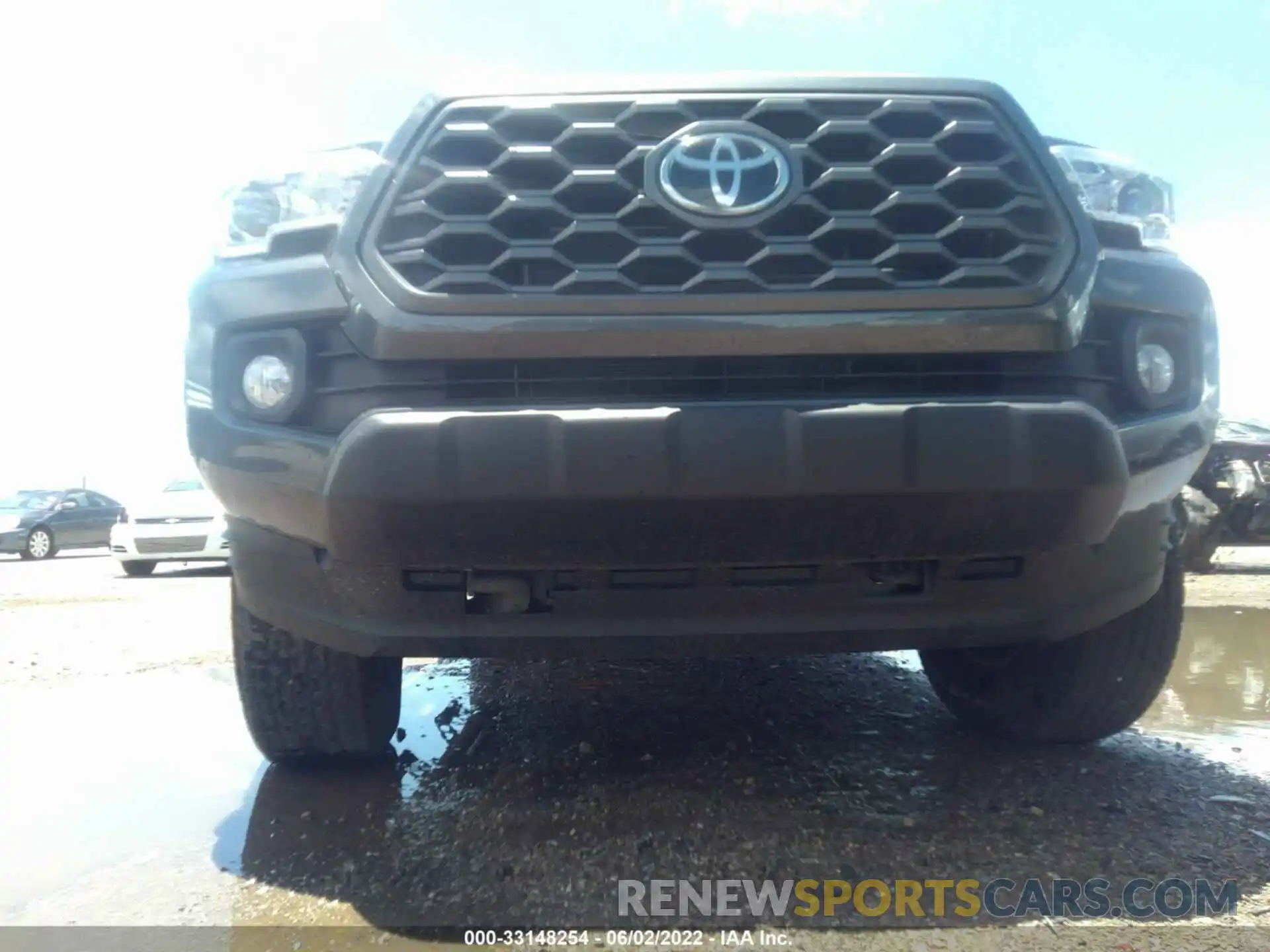 6 Photograph of a damaged car 3TMCZ5AN3LM328265 TOYOTA TACOMA 4WD 2020