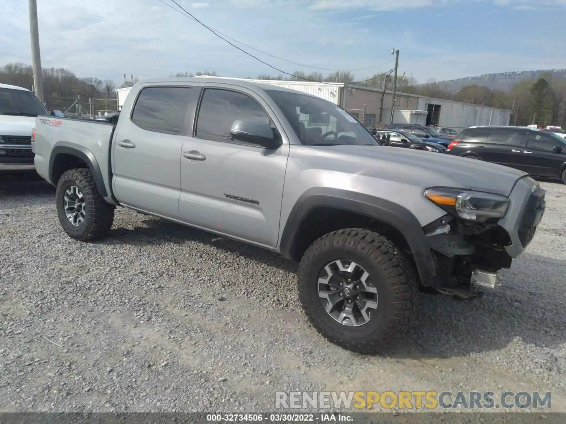 1 Photograph of a damaged car 3TMCZ5AN3LM330632 TOYOTA TACOMA 4WD 2020