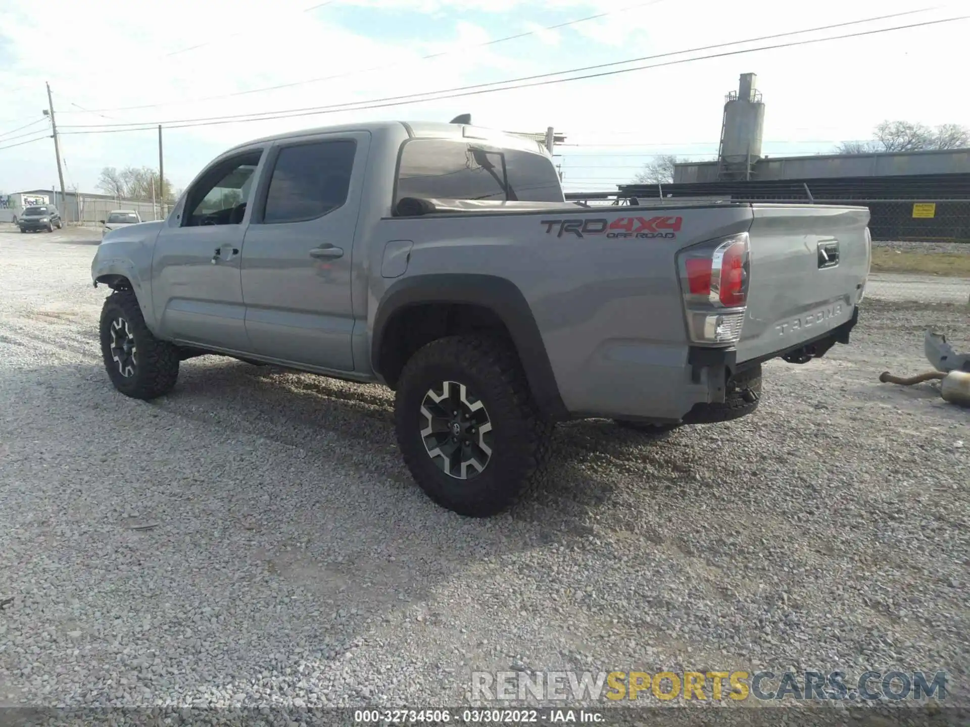 3 Photograph of a damaged car 3TMCZ5AN3LM330632 TOYOTA TACOMA 4WD 2020