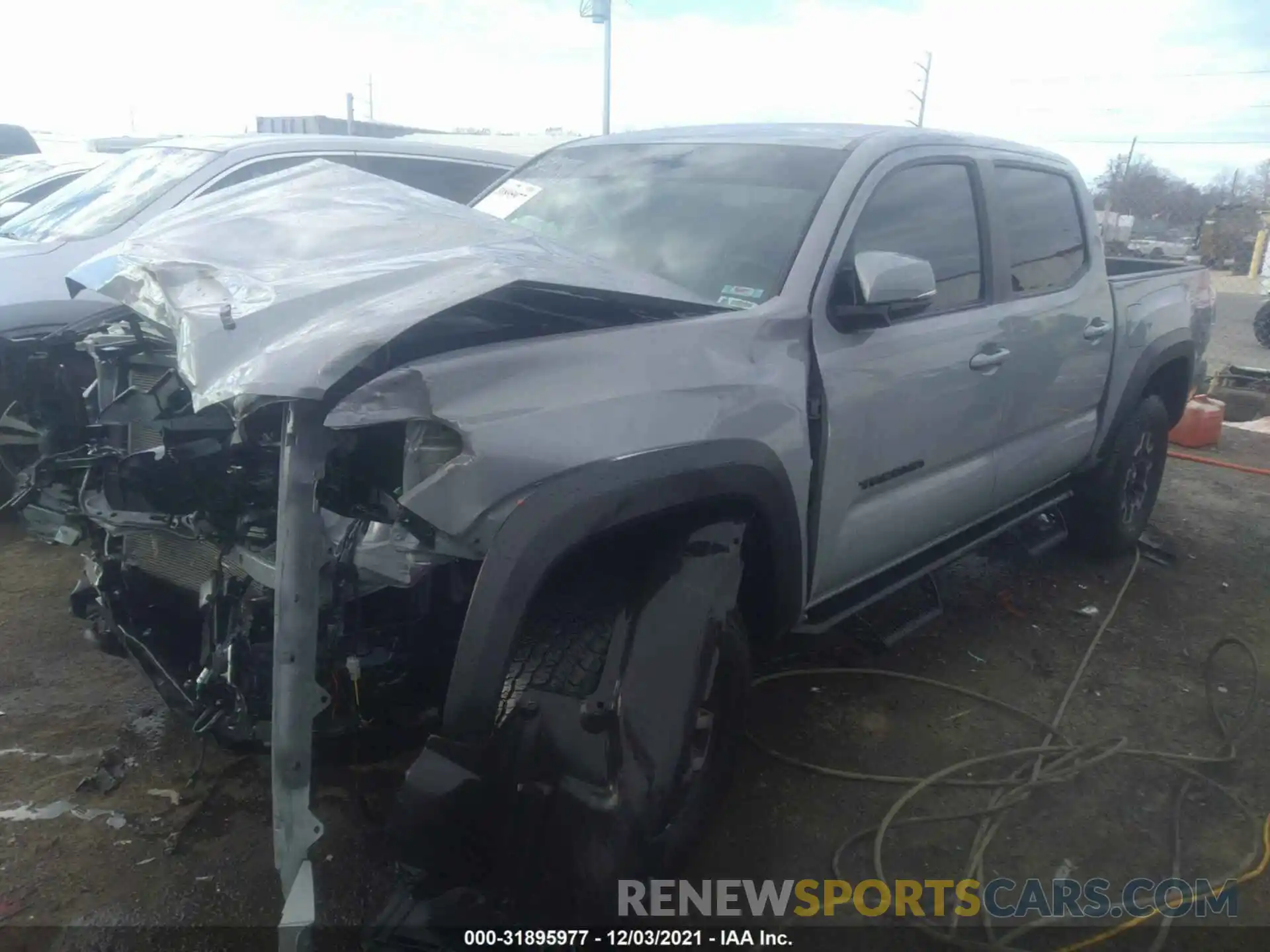 2 Photograph of a damaged car 3TMCZ5AN3LM333286 TOYOTA TACOMA 4WD 2020