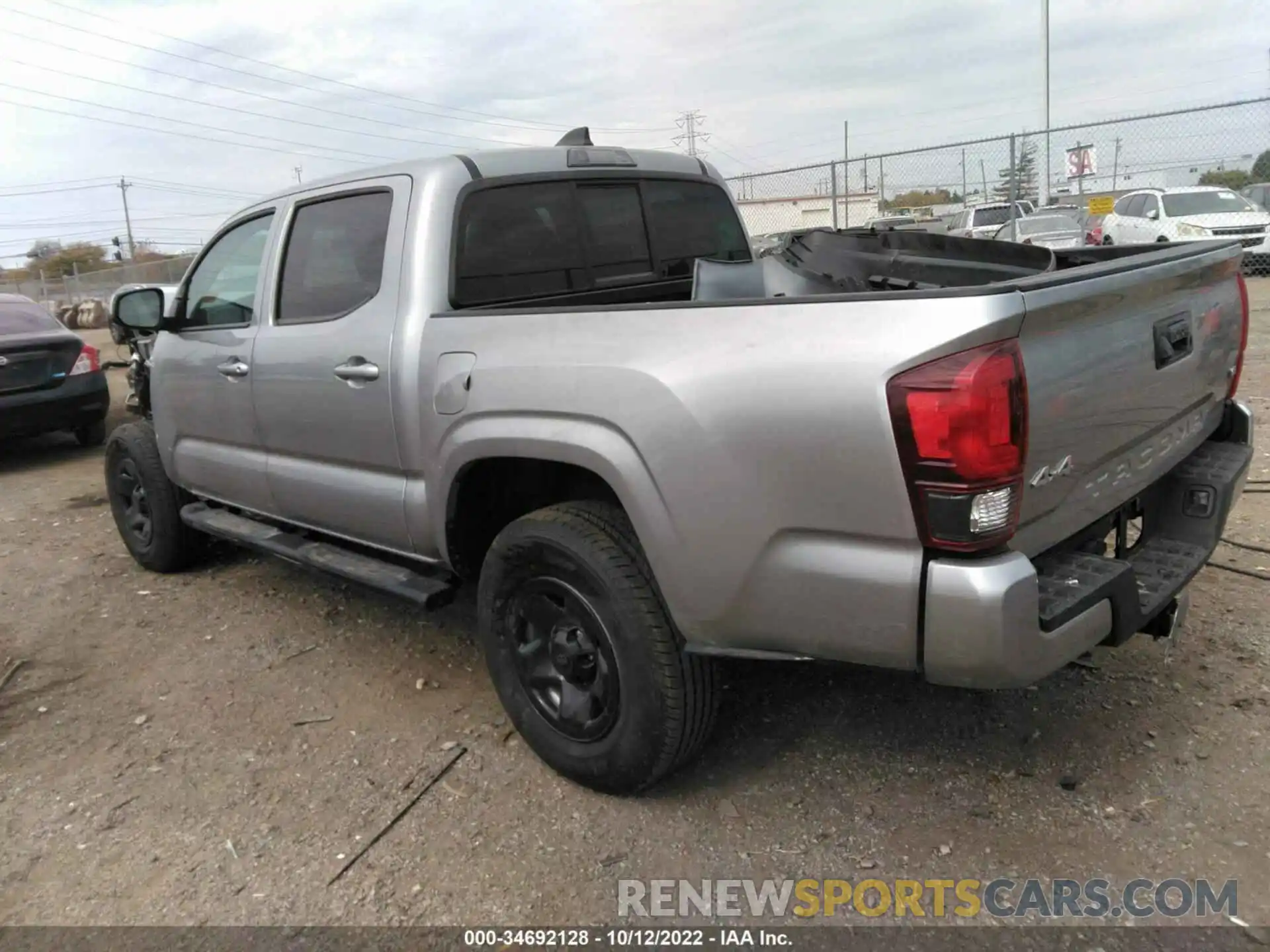 3 Photograph of a damaged car 3TMCZ5AN3LM337158 TOYOTA TACOMA 4WD 2020