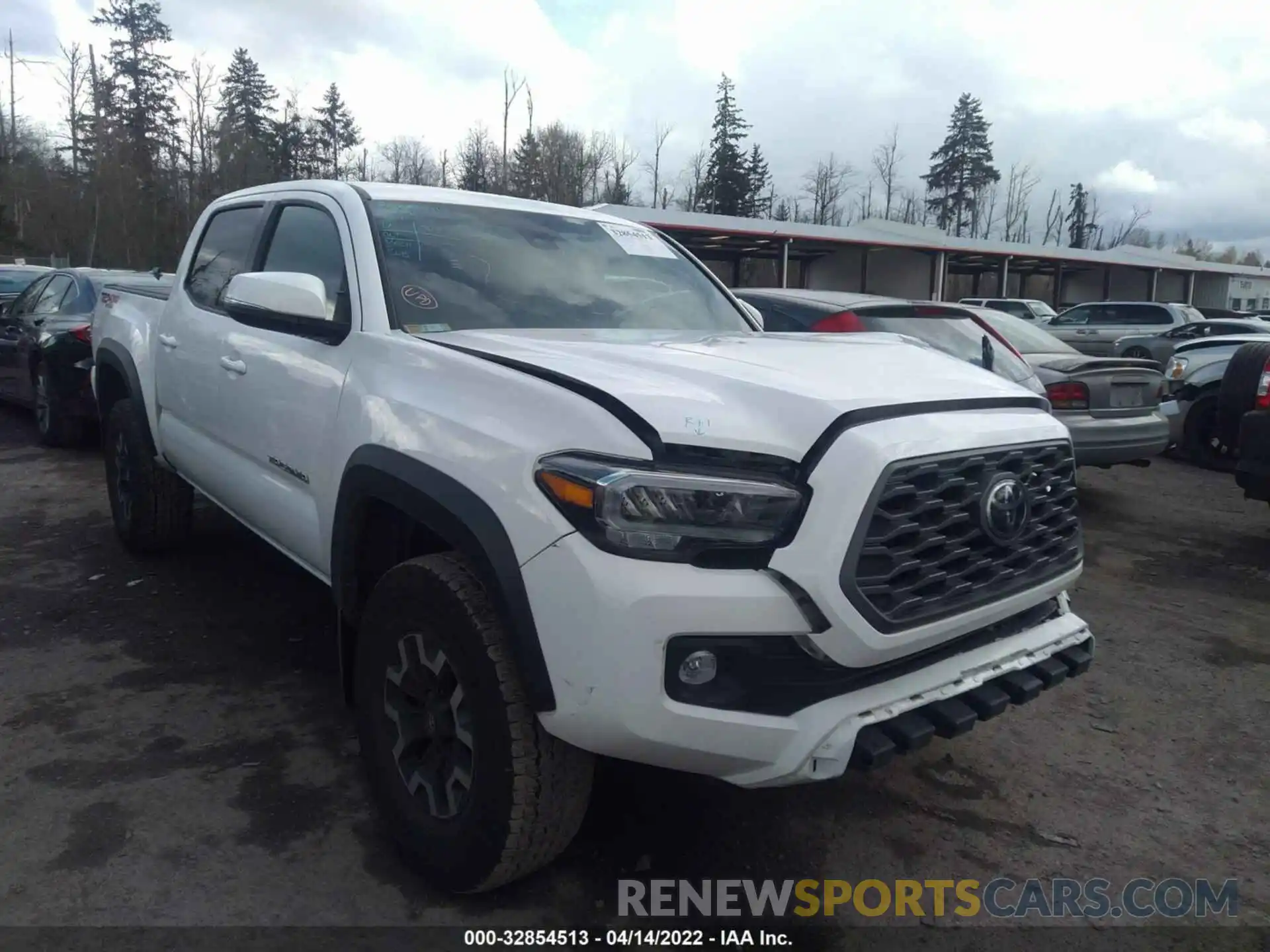 1 Photograph of a damaged car 3TMCZ5AN3LM338374 TOYOTA TACOMA 4WD 2020