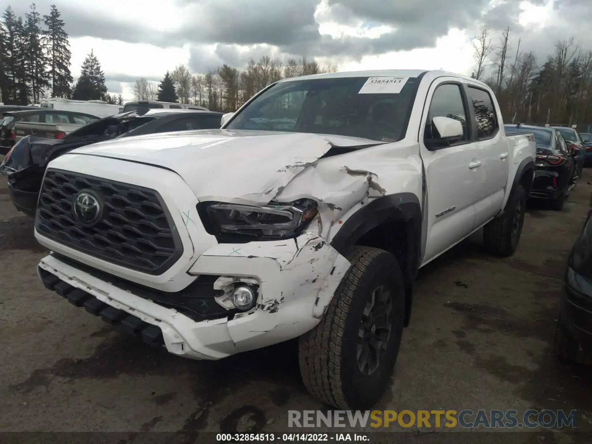 2 Photograph of a damaged car 3TMCZ5AN3LM338374 TOYOTA TACOMA 4WD 2020