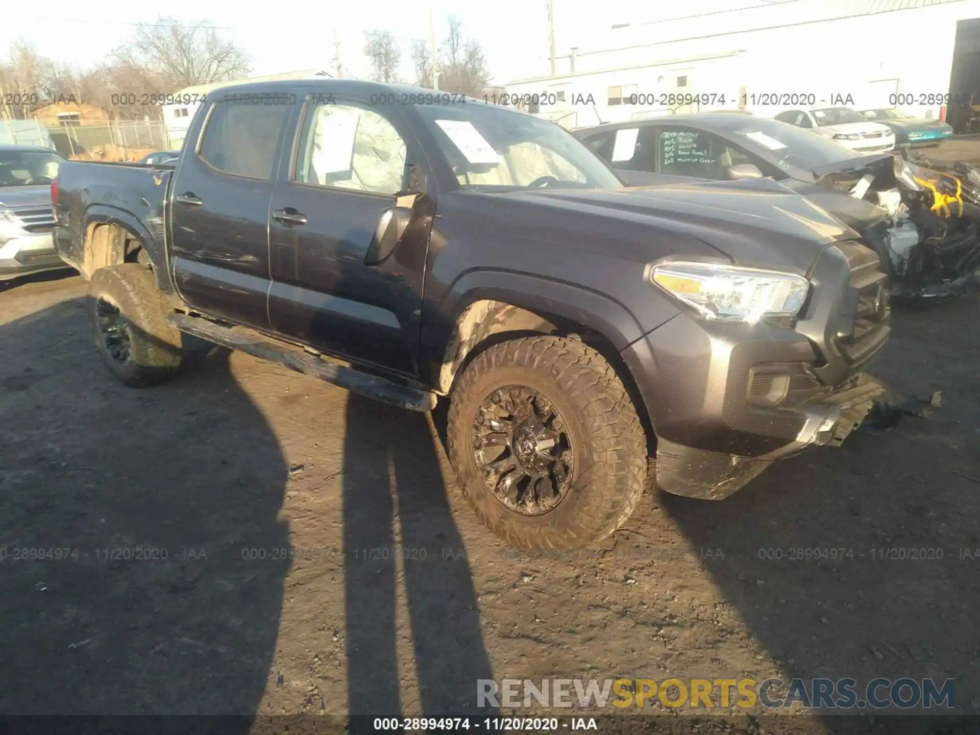 1 Фотография поврежденного автомобиля 3TMCZ5AN3LM342635 TOYOTA TACOMA 4WD 2020