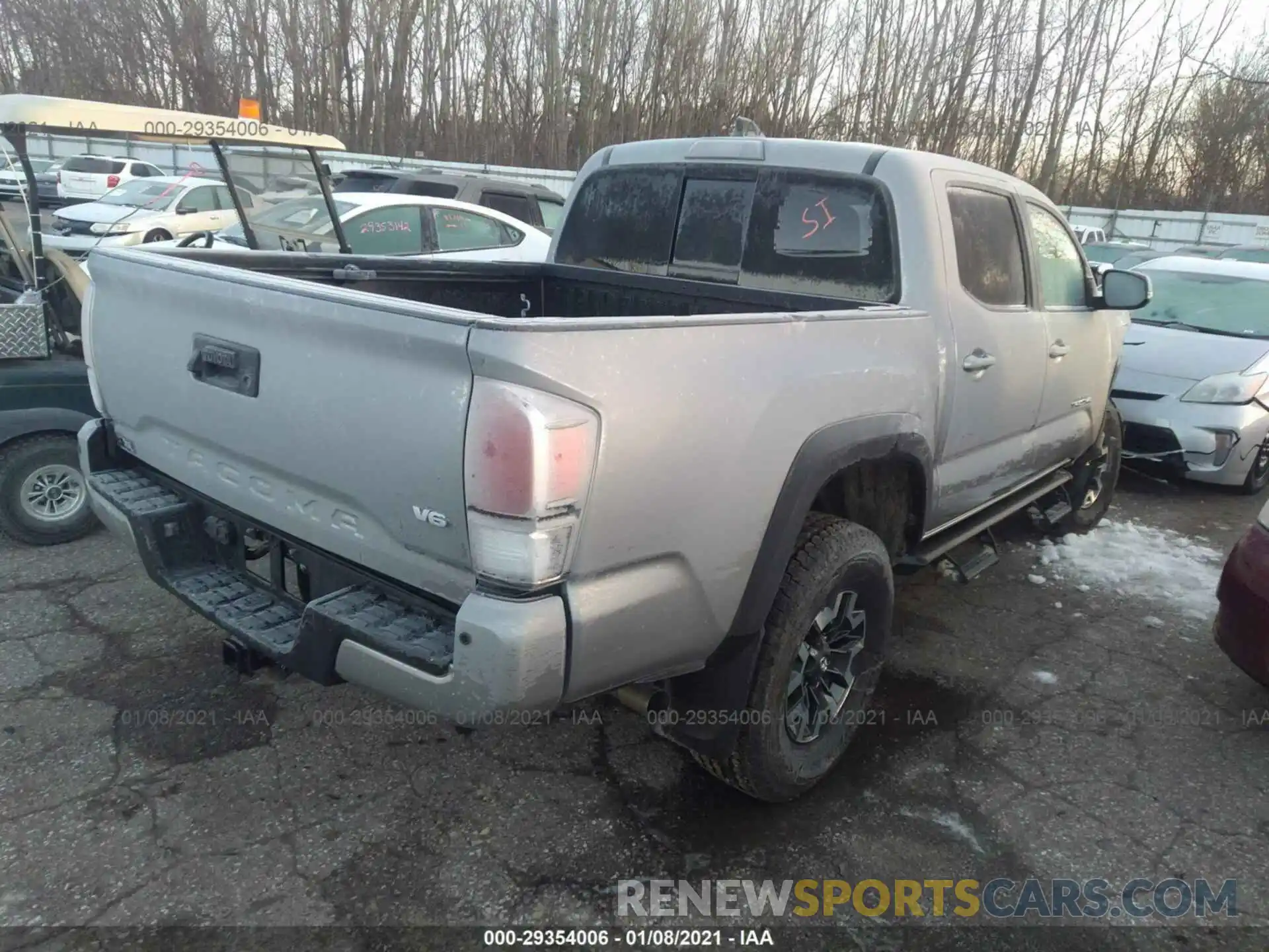 4 Photograph of a damaged car 3TMCZ5AN3LM347205 TOYOTA TACOMA 4WD 2020