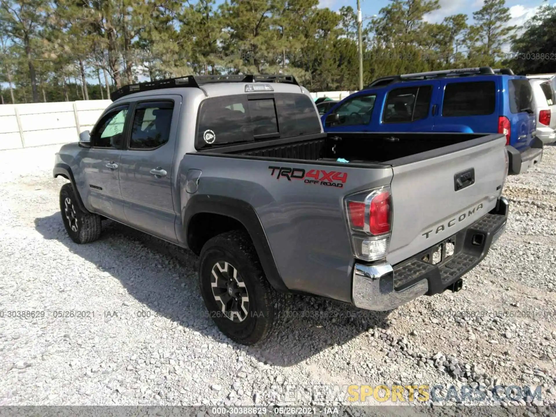 3 Photograph of a damaged car 3TMCZ5AN3LM349116 TOYOTA TACOMA 4WD 2020