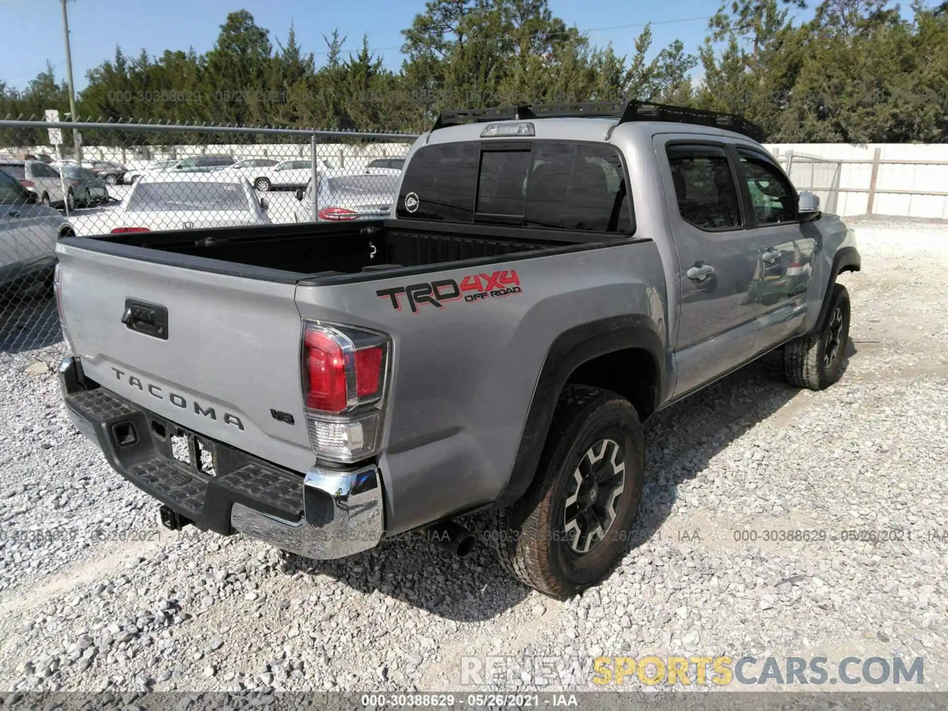 4 Photograph of a damaged car 3TMCZ5AN3LM349116 TOYOTA TACOMA 4WD 2020