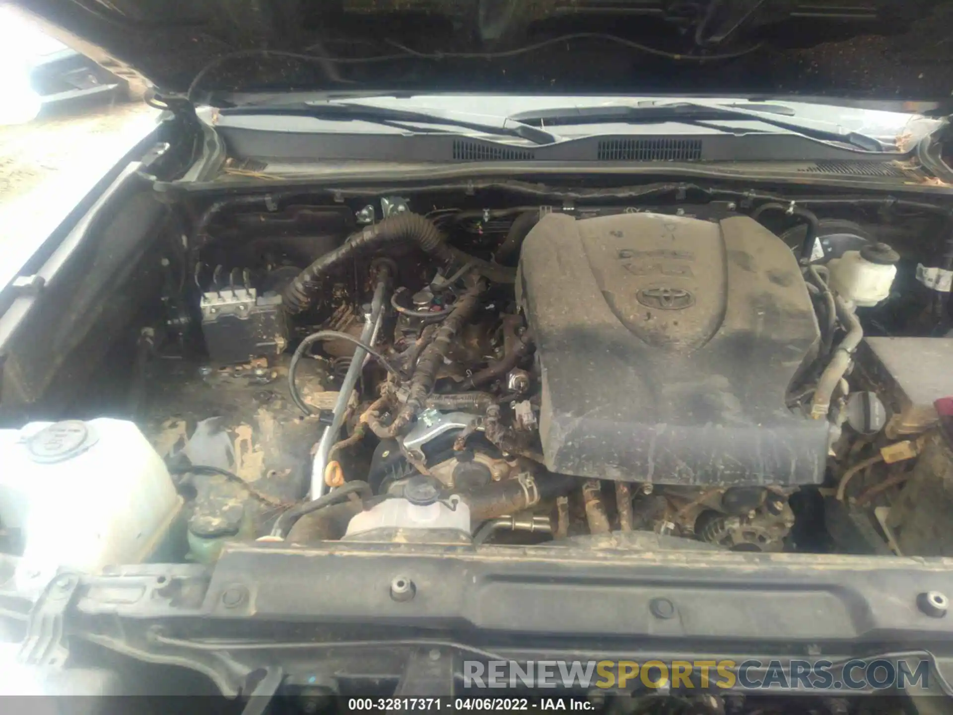 2 Photograph of a damaged car 3TMCZ5AN3LM350248 TOYOTA TACOMA 4WD 2020