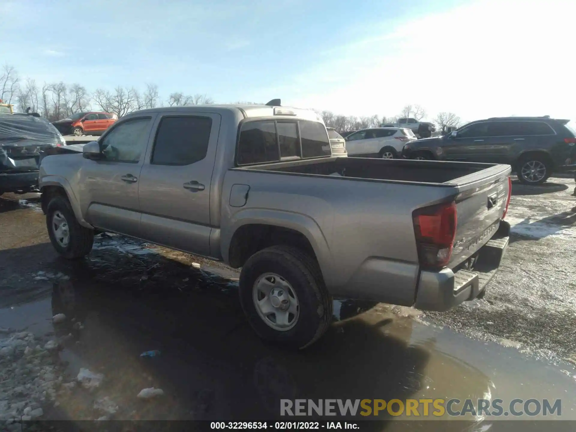 3 Photograph of a damaged car 3TMCZ5AN3LM353828 TOYOTA TACOMA 4WD 2020