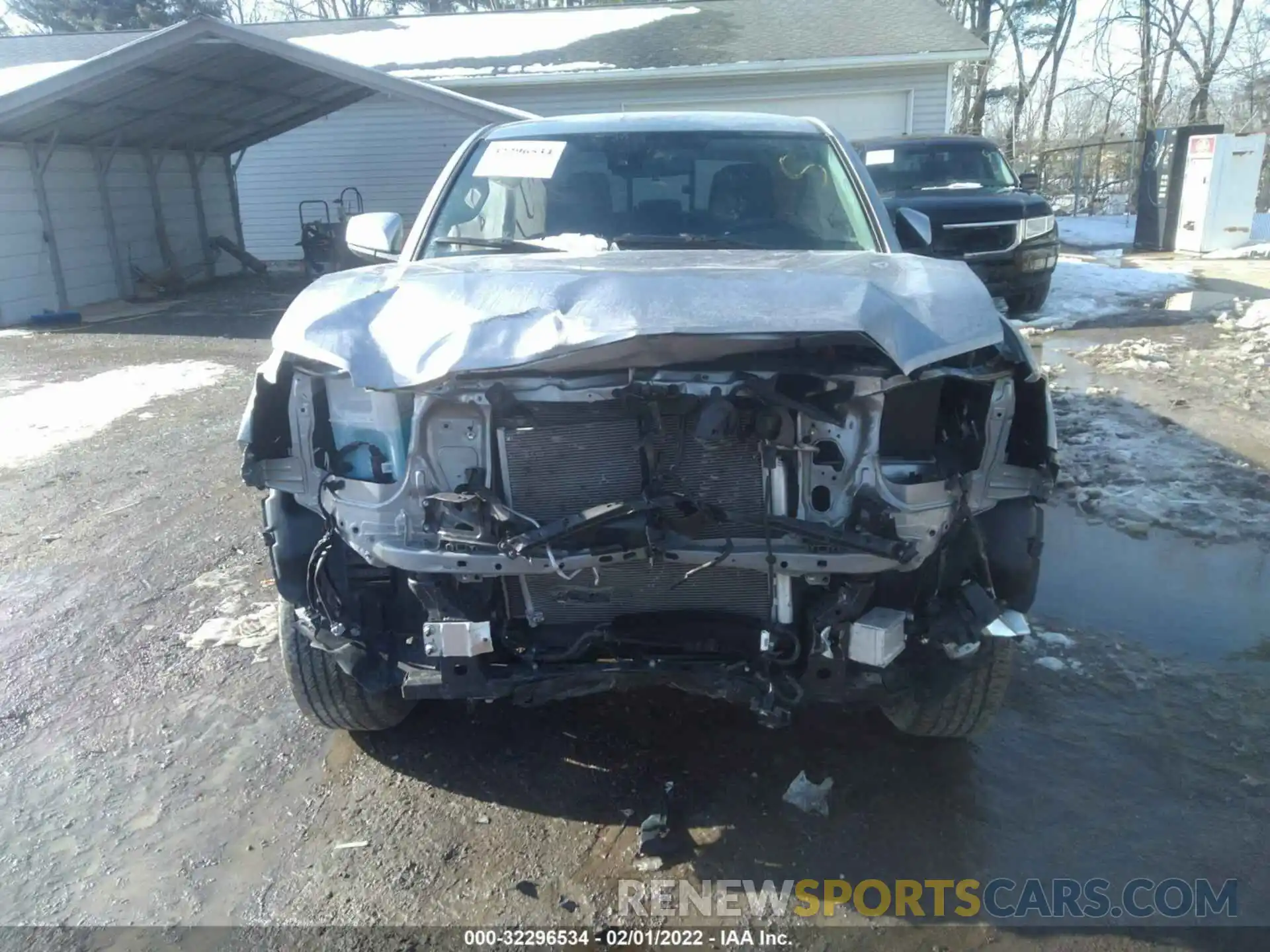 6 Photograph of a damaged car 3TMCZ5AN3LM353828 TOYOTA TACOMA 4WD 2020