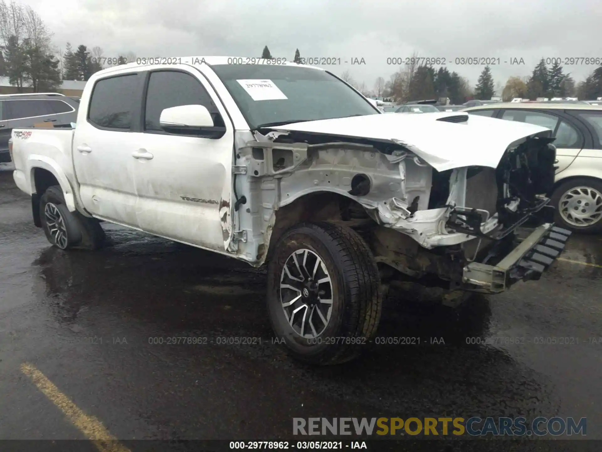 1 Фотография поврежденного автомобиля 3TMCZ5AN3LM361752 TOYOTA TACOMA 4WD 2020
