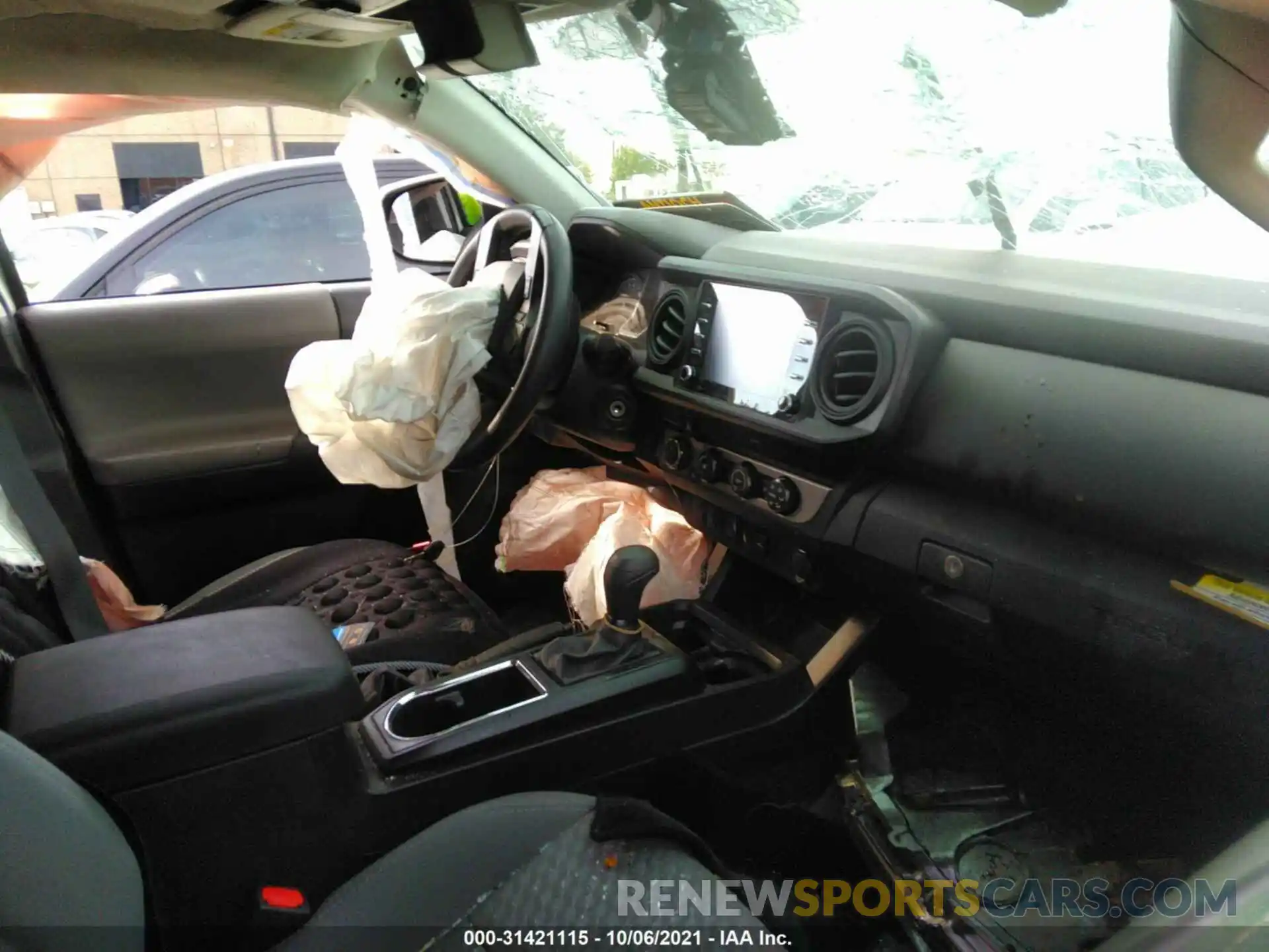 5 Photograph of a damaged car 3TMCZ5AN4LM288441 TOYOTA TACOMA 4WD 2020