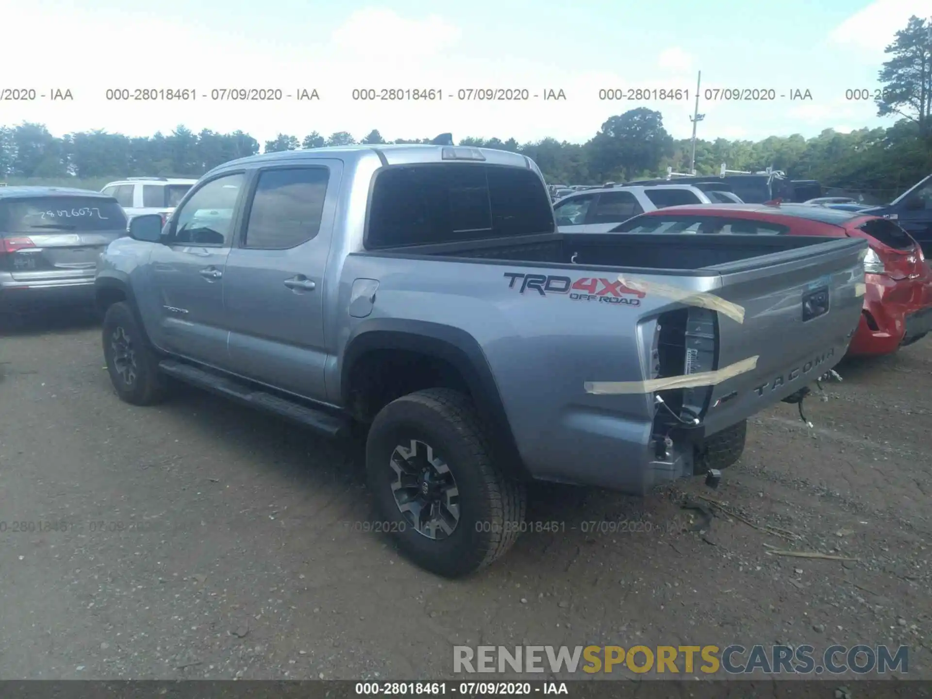 3 Photograph of a damaged car 3TMCZ5AN4LM288990 TOYOTA TACOMA 4WD 2020