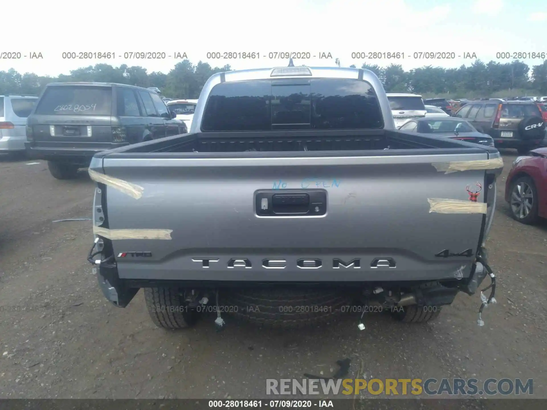 6 Photograph of a damaged car 3TMCZ5AN4LM288990 TOYOTA TACOMA 4WD 2020