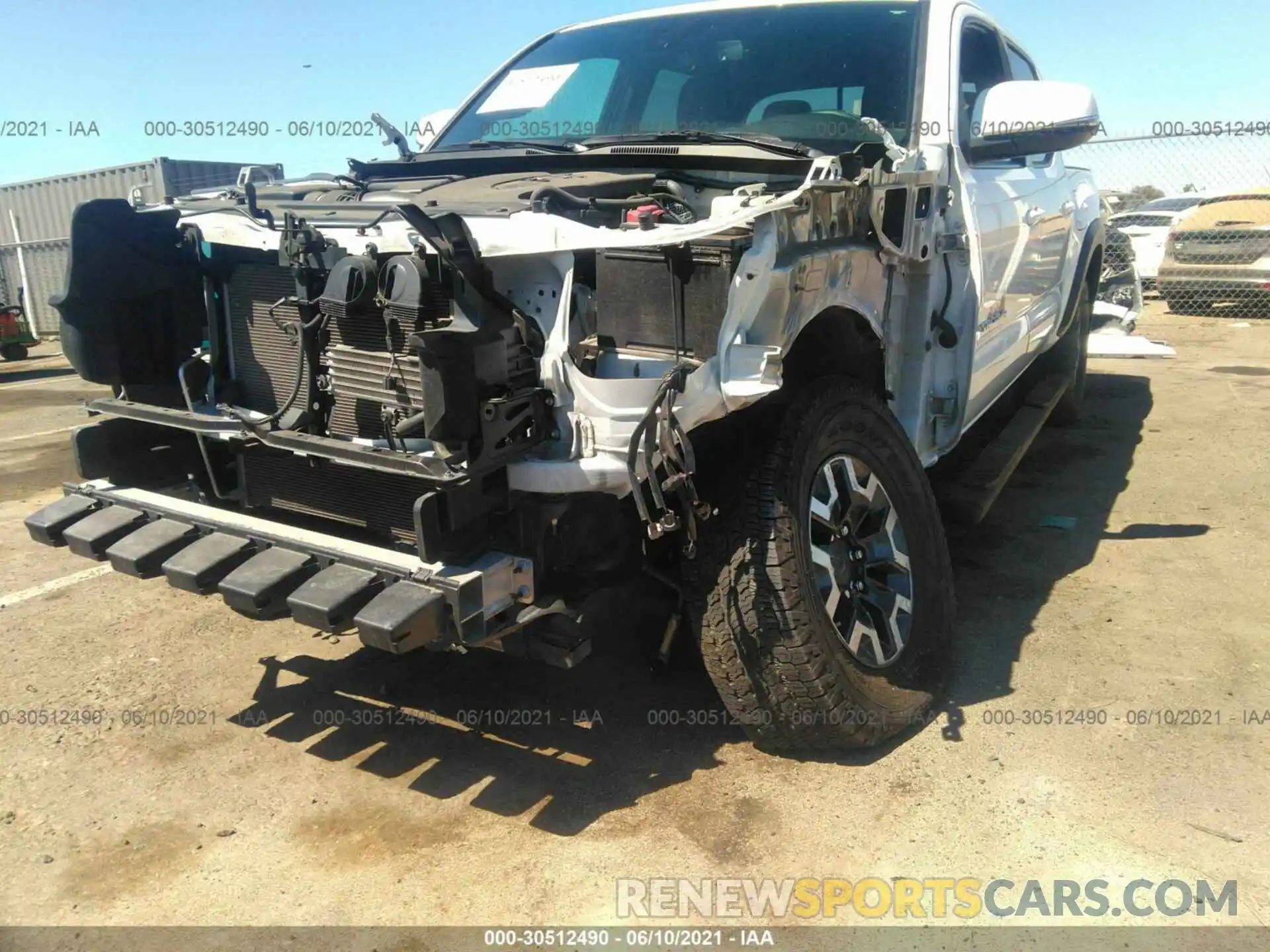 6 Photograph of a damaged car 3TMCZ5AN4LM291713 TOYOTA TACOMA 4WD 2020