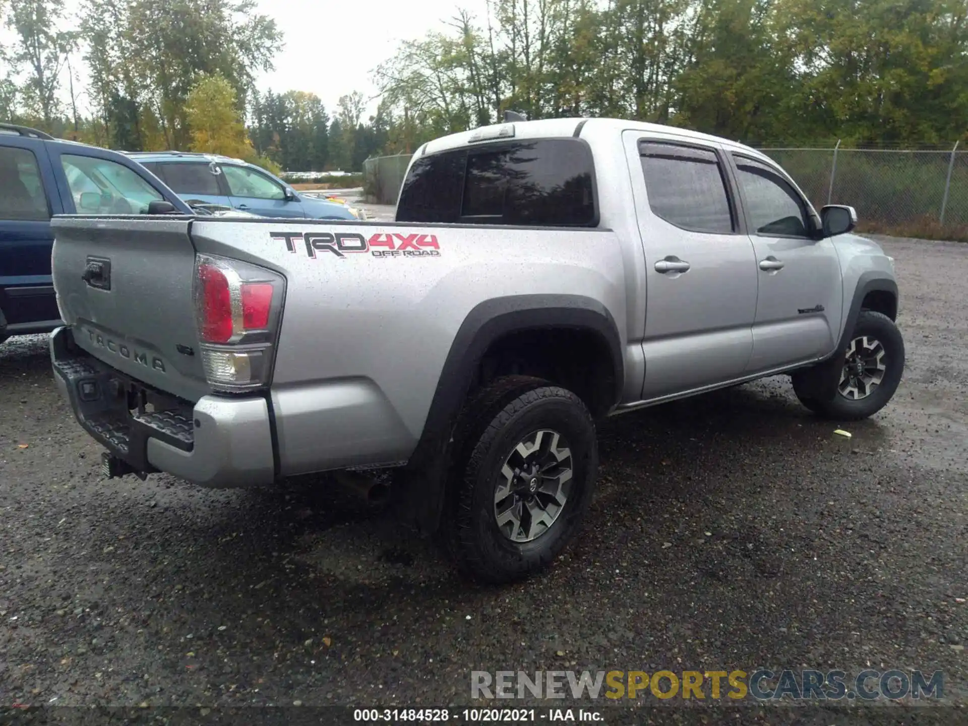 4 Photograph of a damaged car 3TMCZ5AN4LM292022 TOYOTA TACOMA 4WD 2020