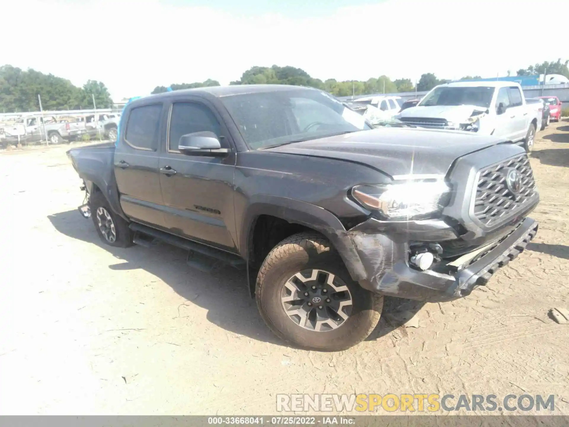 1 Фотография поврежденного автомобиля 3TMCZ5AN4LM306503 TOYOTA TACOMA 4WD 2020