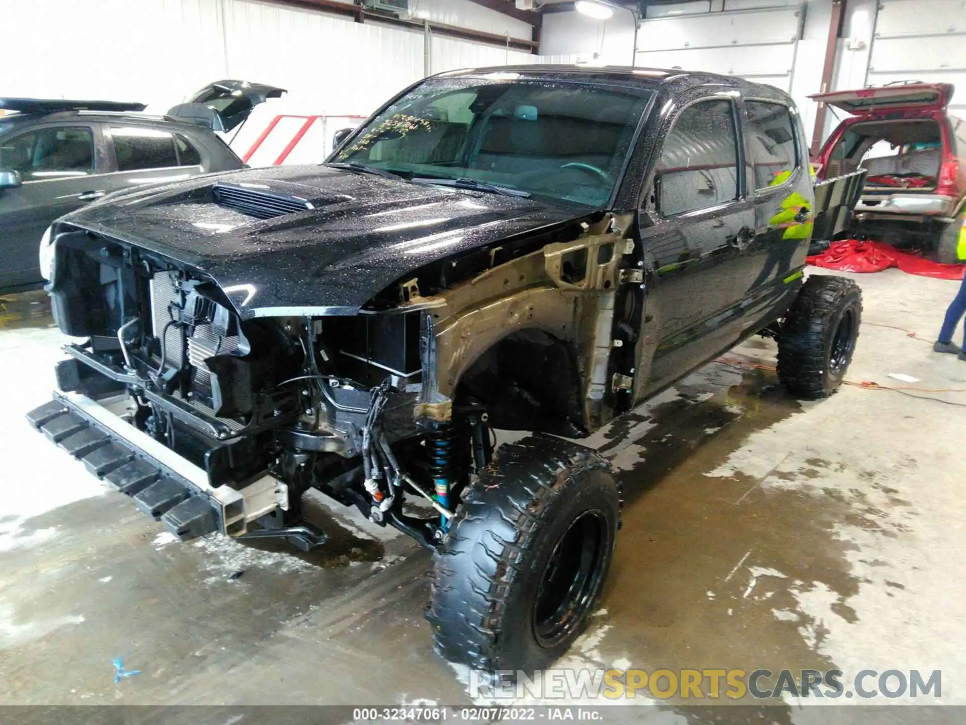 2 Photograph of a damaged car 3TMCZ5AN4LM310163 TOYOTA TACOMA 4WD 2020