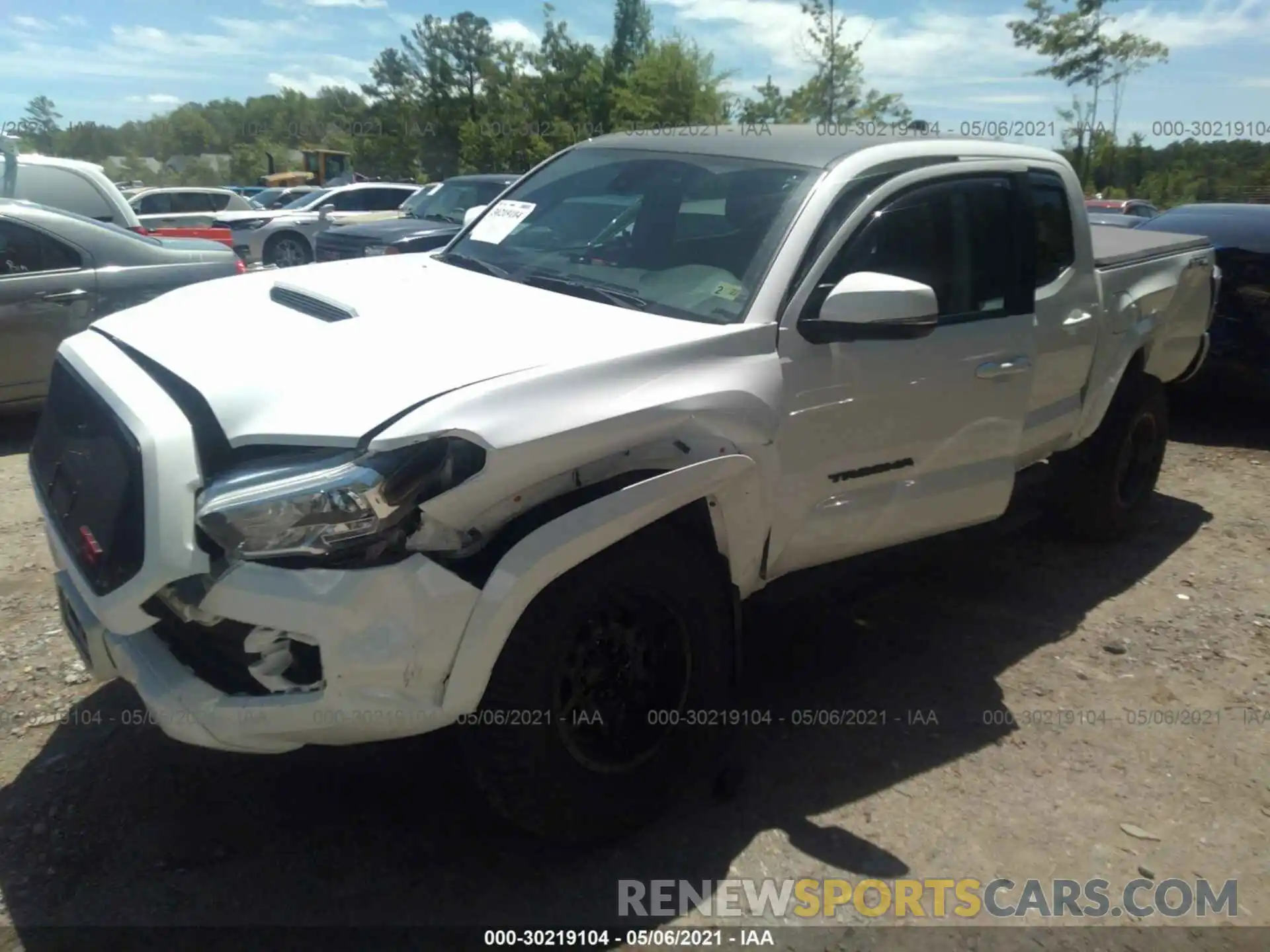 2 Photograph of a damaged car 3TMCZ5AN4LM315654 TOYOTA TACOMA 4WD 2020